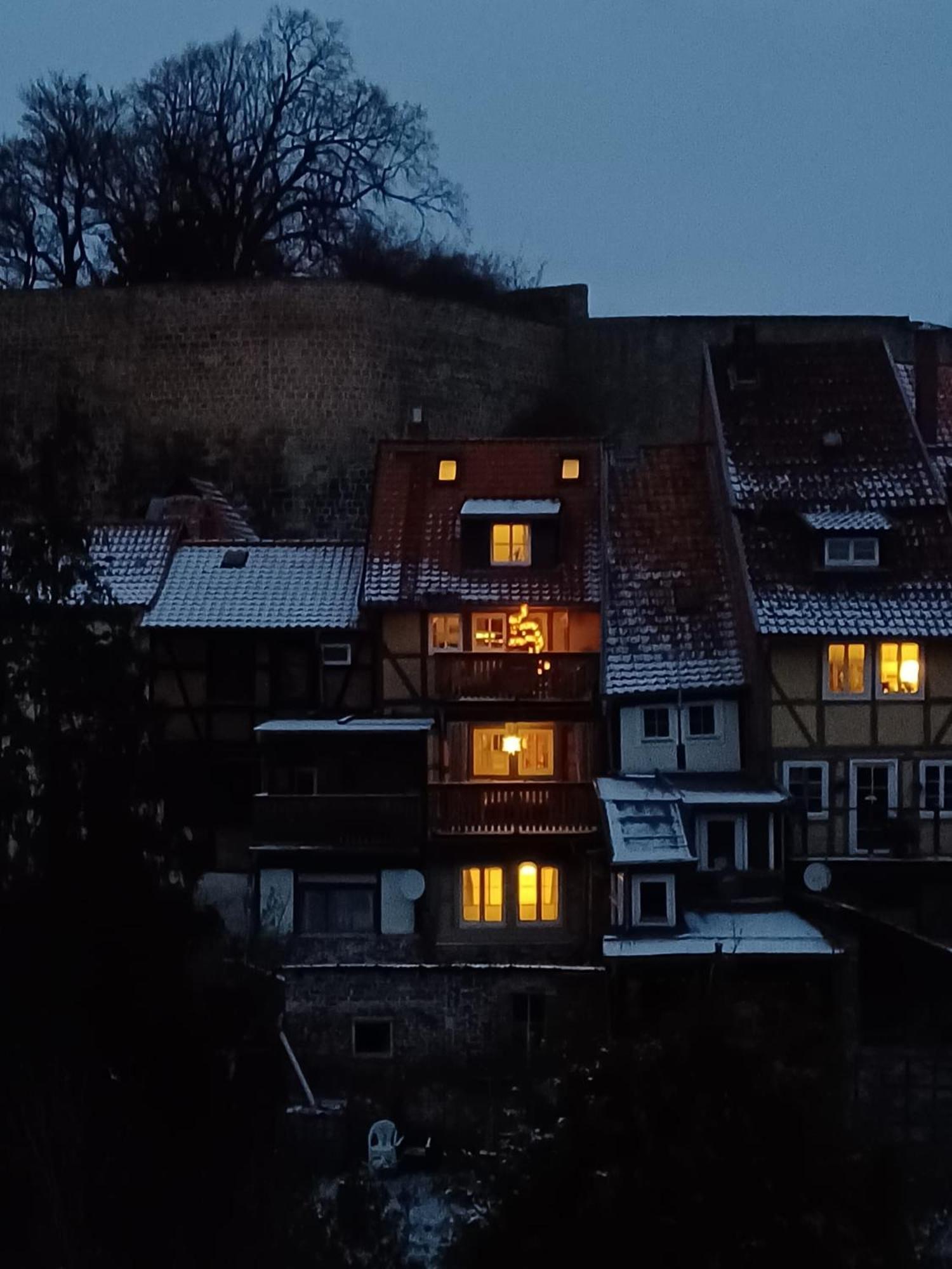 Mittelalterdomizil mit Balkon und Parkplätzen