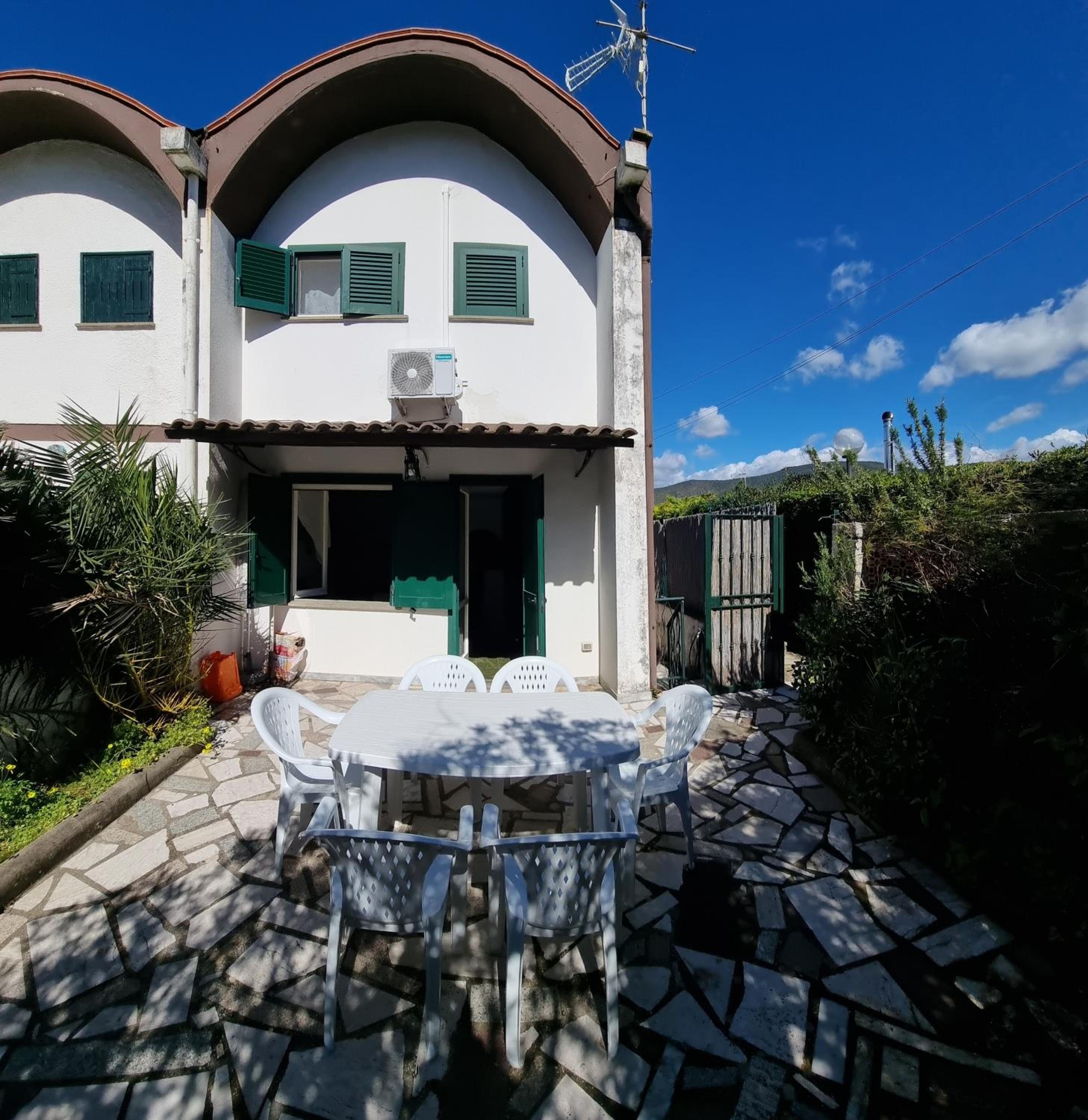 LA VILLA A 100 METRI DAL MARE BANDIERA BLU view 3