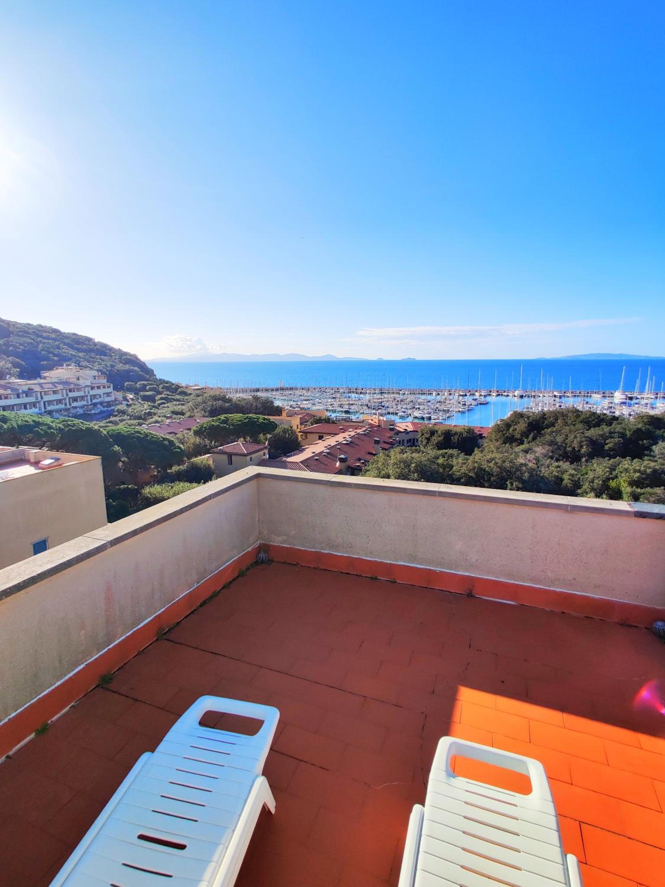 Holiday Homes Marina apartments