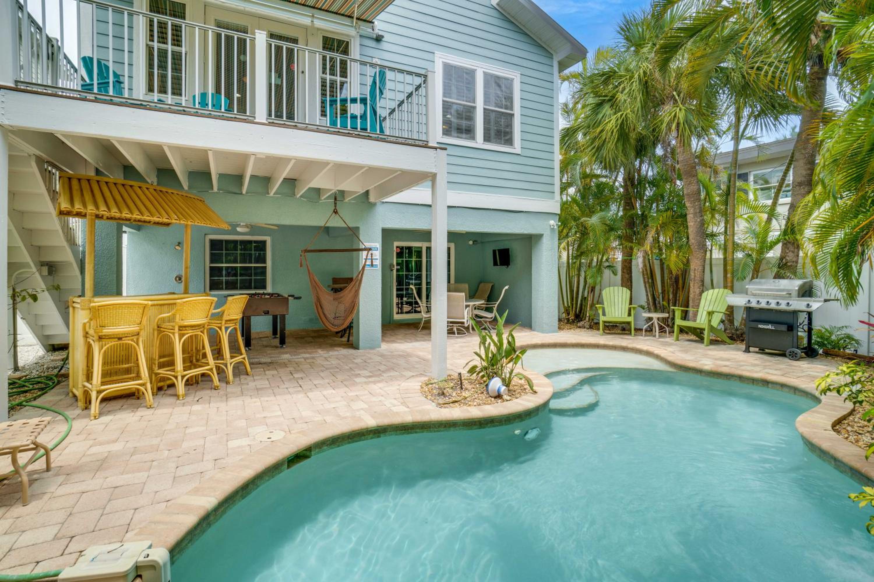 4 Bedrooms with private lagoon-style pool, & tiki bar view 3