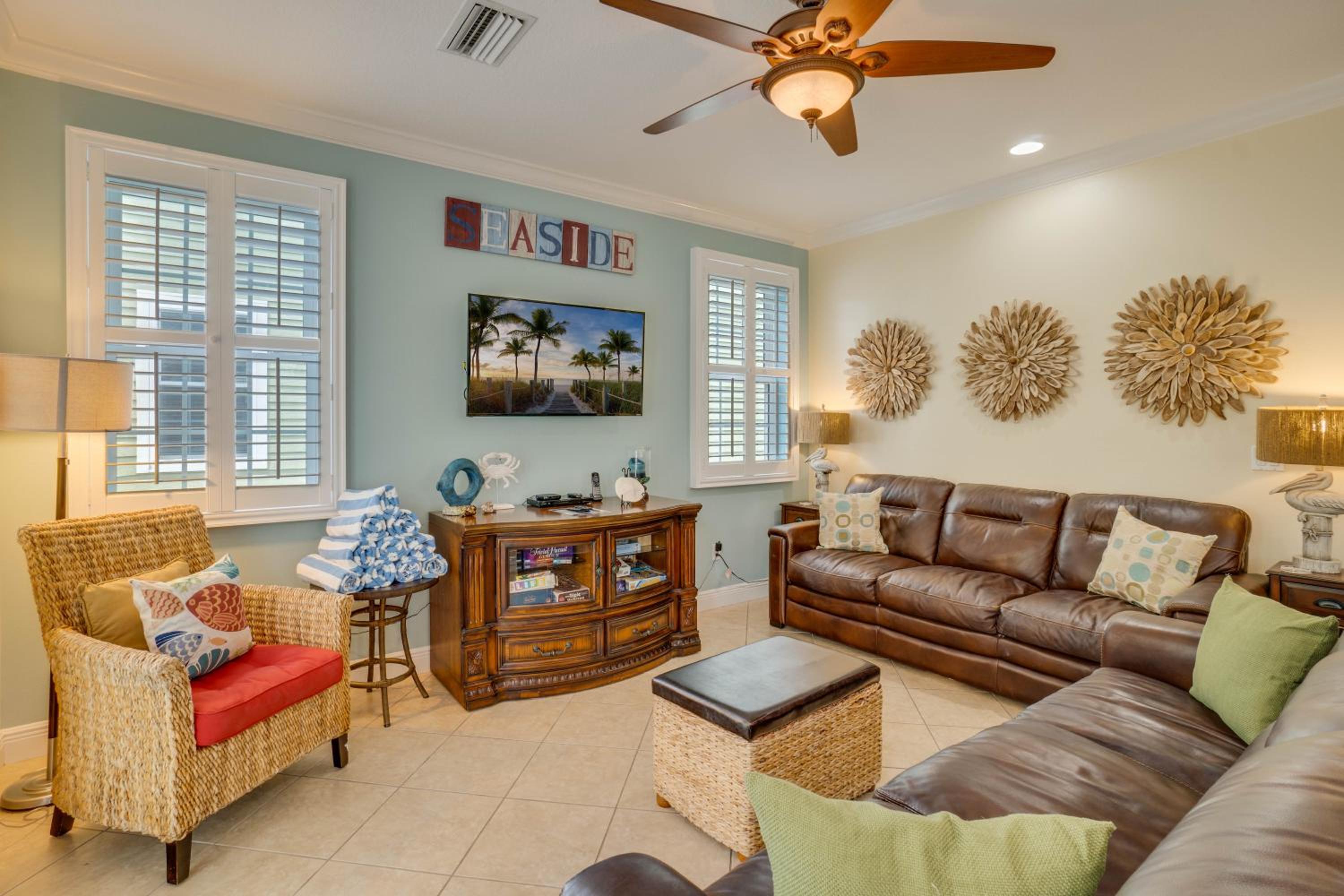 4 Bedrooms with private lagoon-style pool, & tiki bar view 5