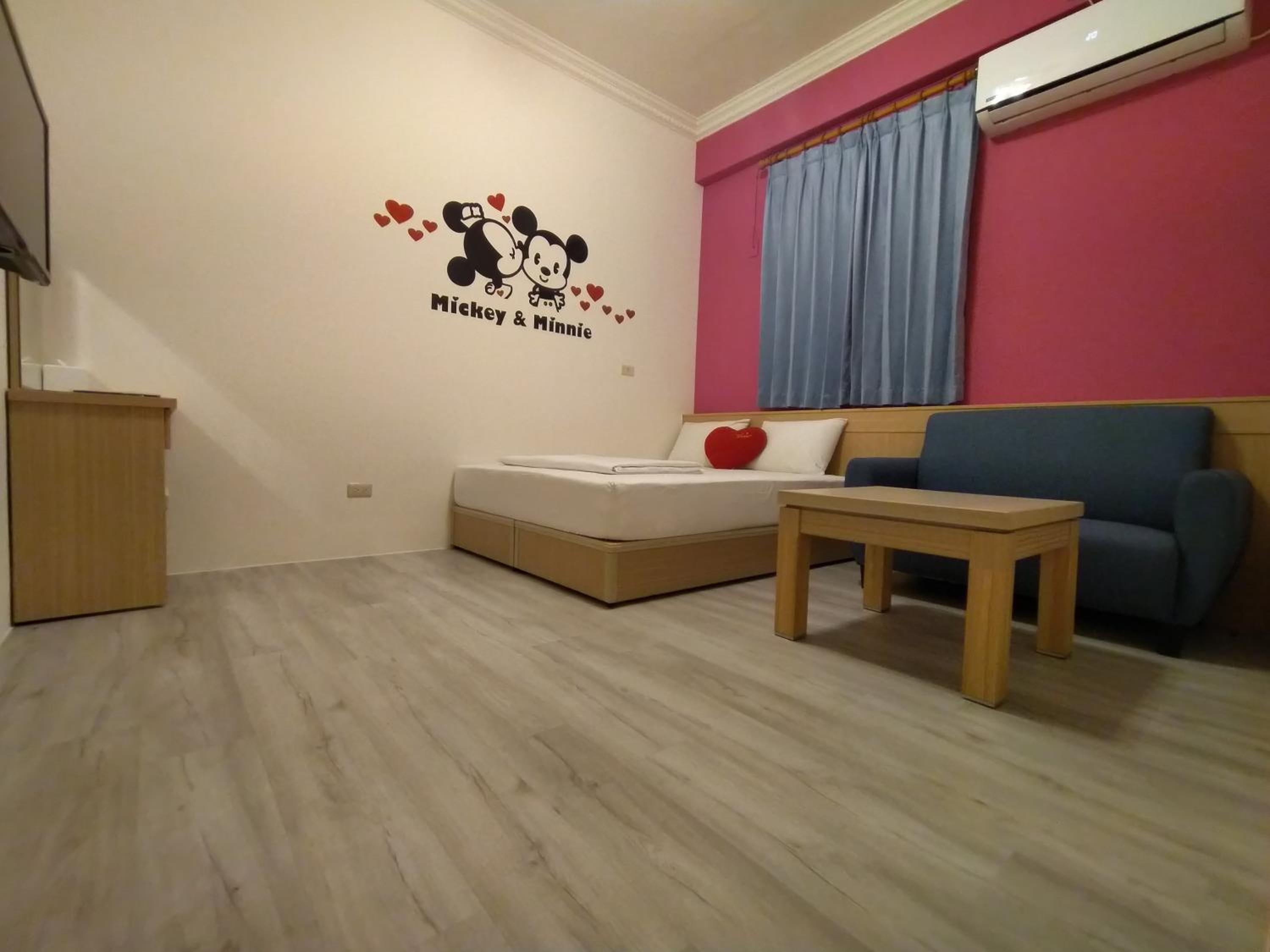 Photo 8