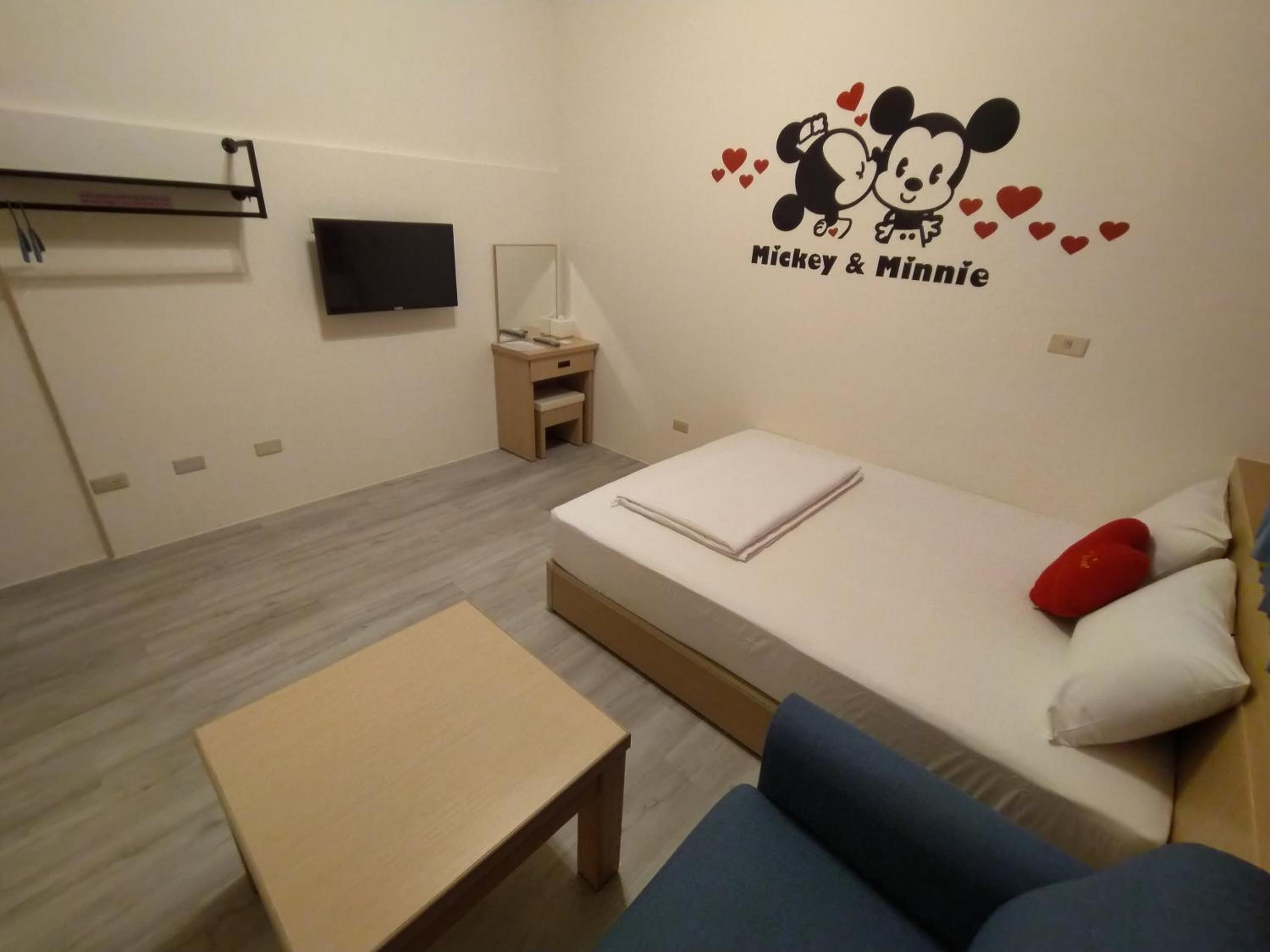 Photo 6