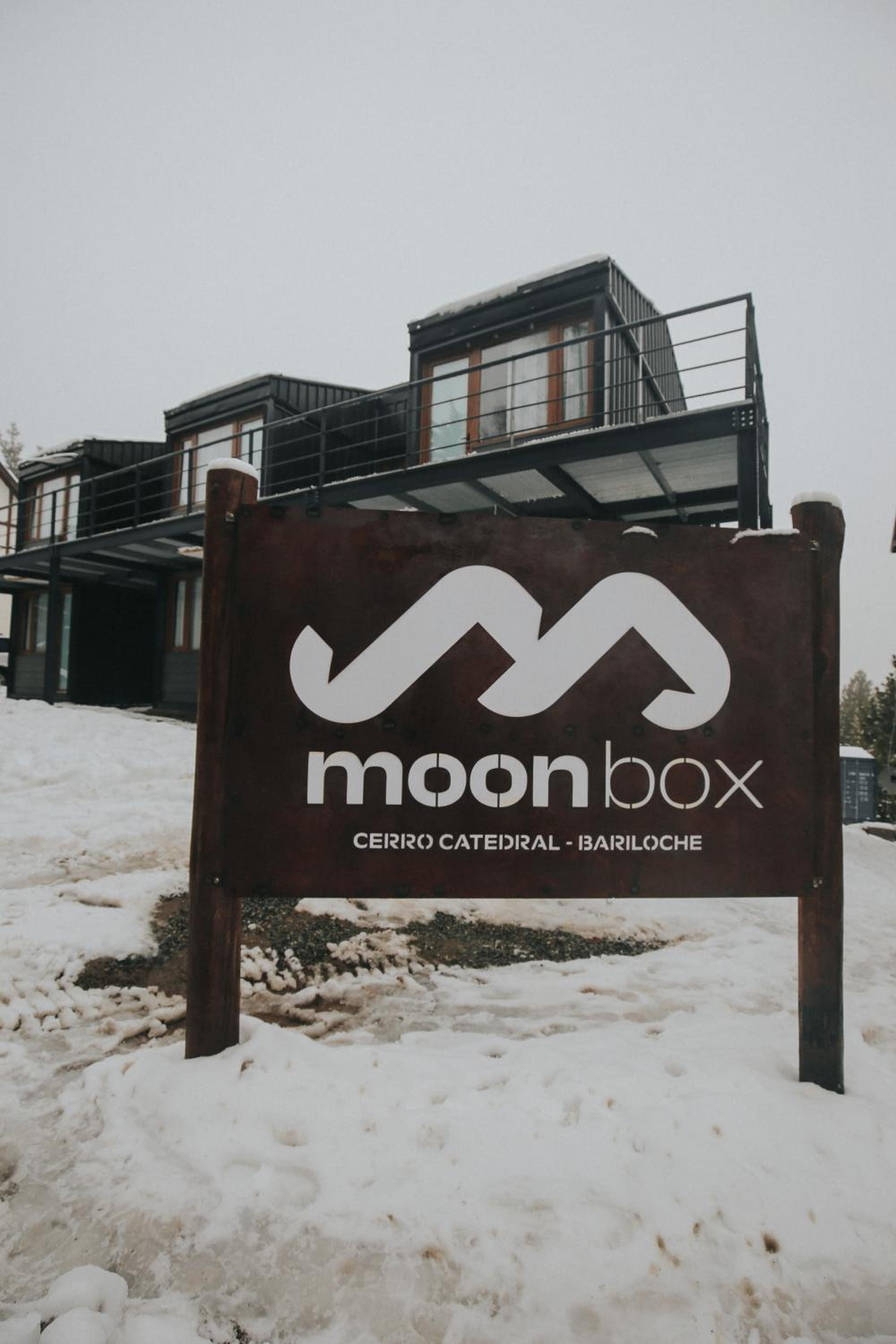 Moon Box