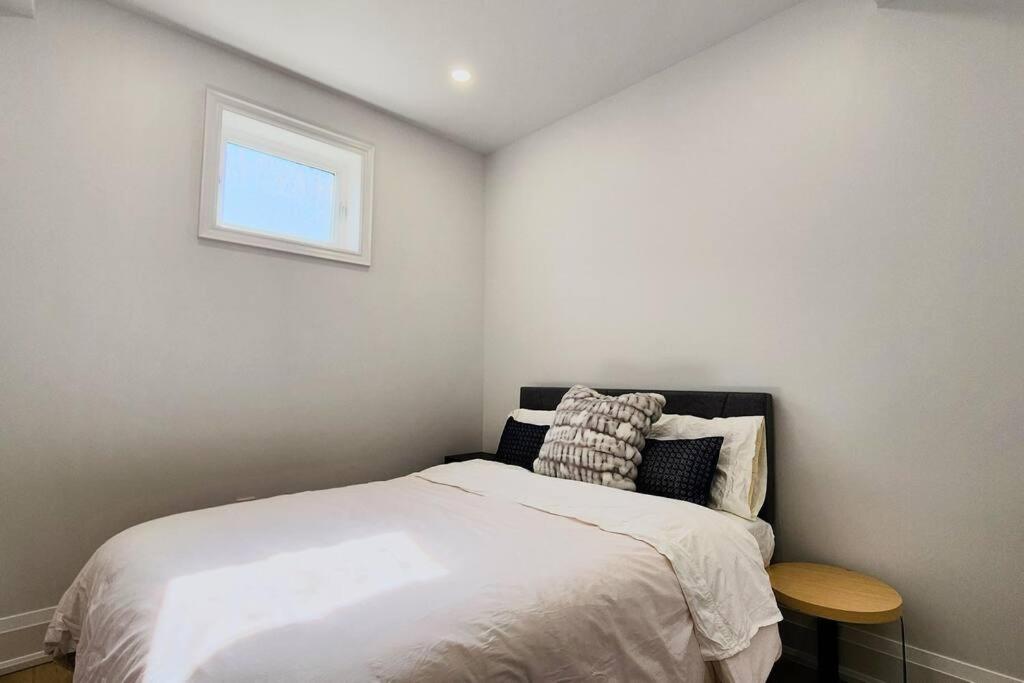 Serene High-celling Retreat - Property Image 3