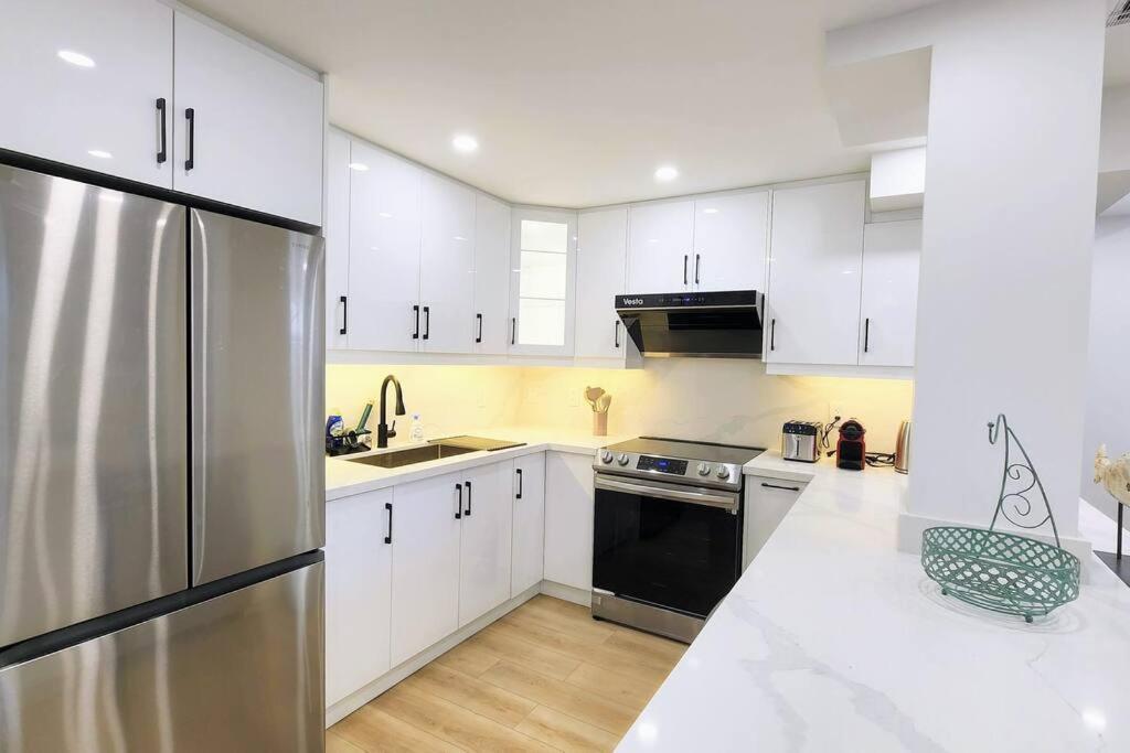 Serene High-celling Retreat - Property Image 8