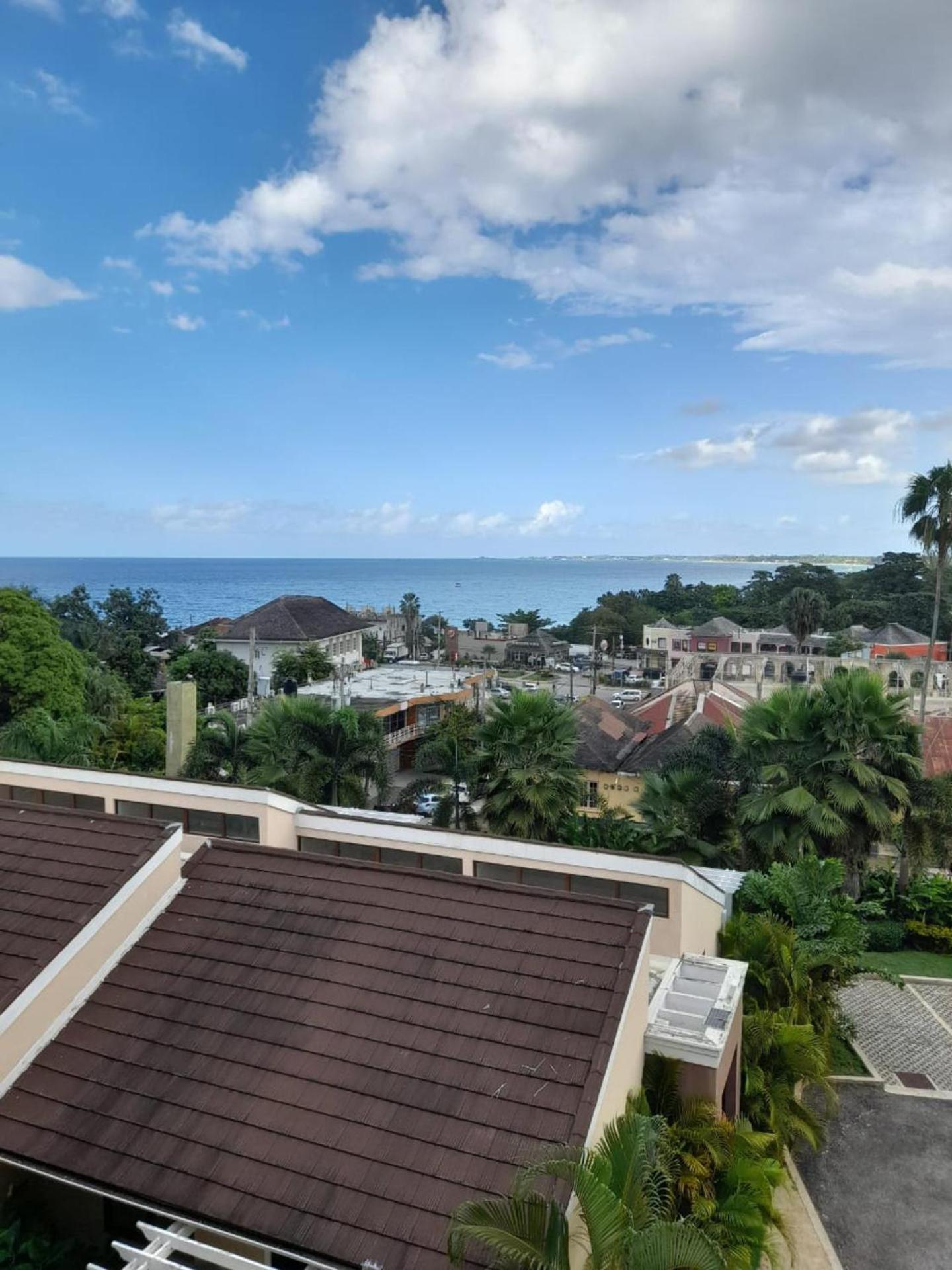 Seaview Paradise - Sleeps 3 - Pool - Parking view 5