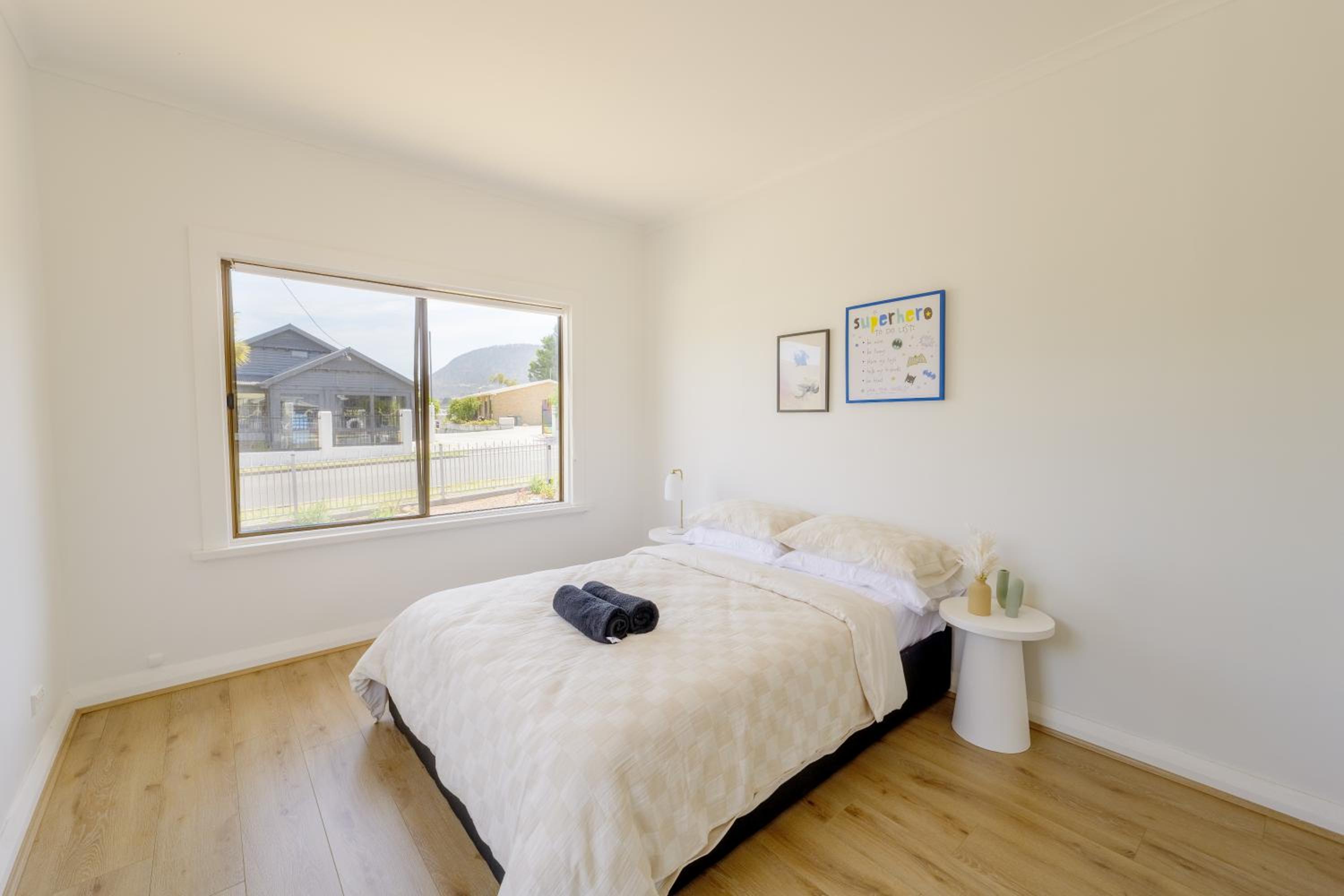 Hobart Riverside Cosy 4BR - 10mins to Hobart CBD