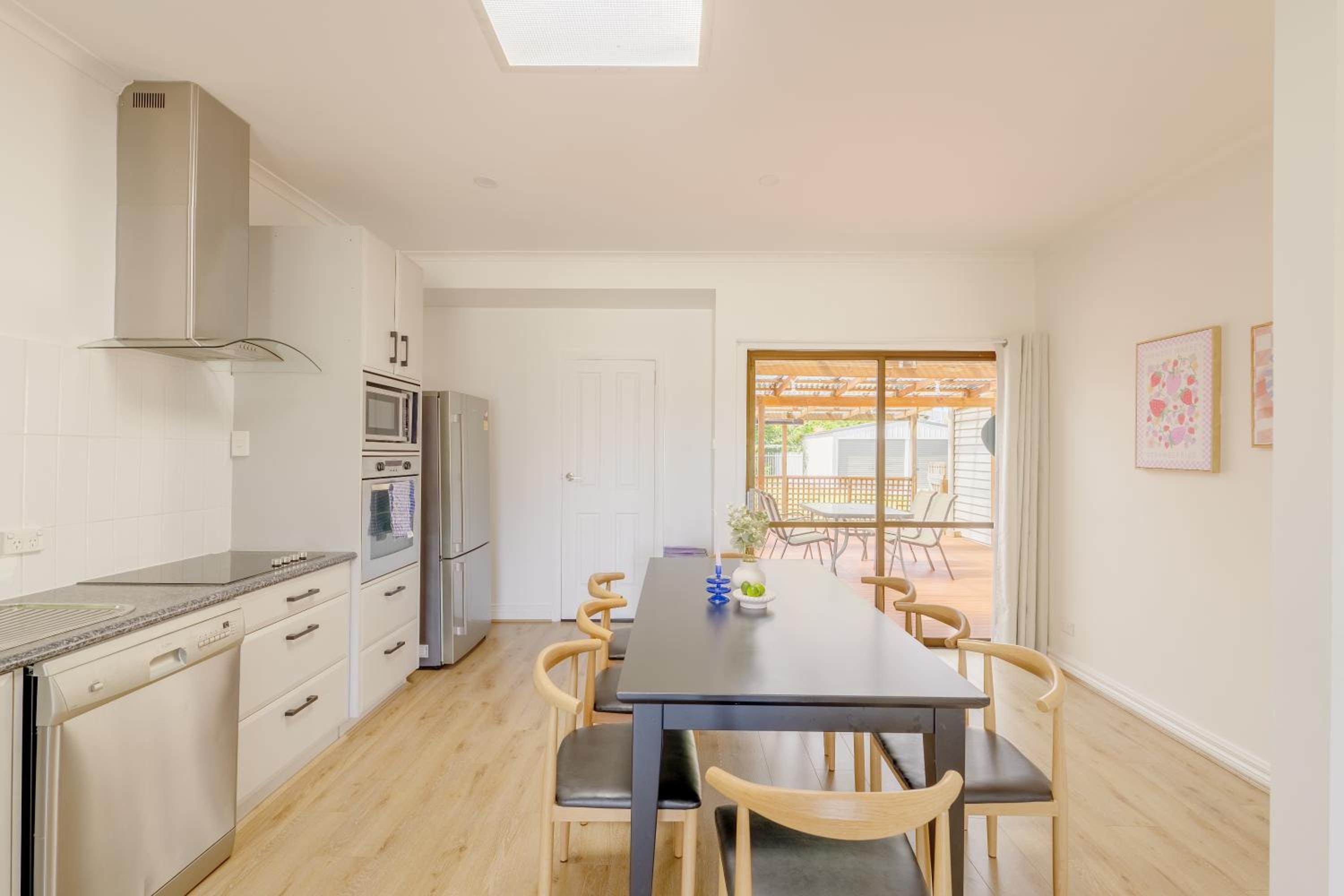 Hobart Riverside Cosy 4BR - 10mins to Hobart CBD