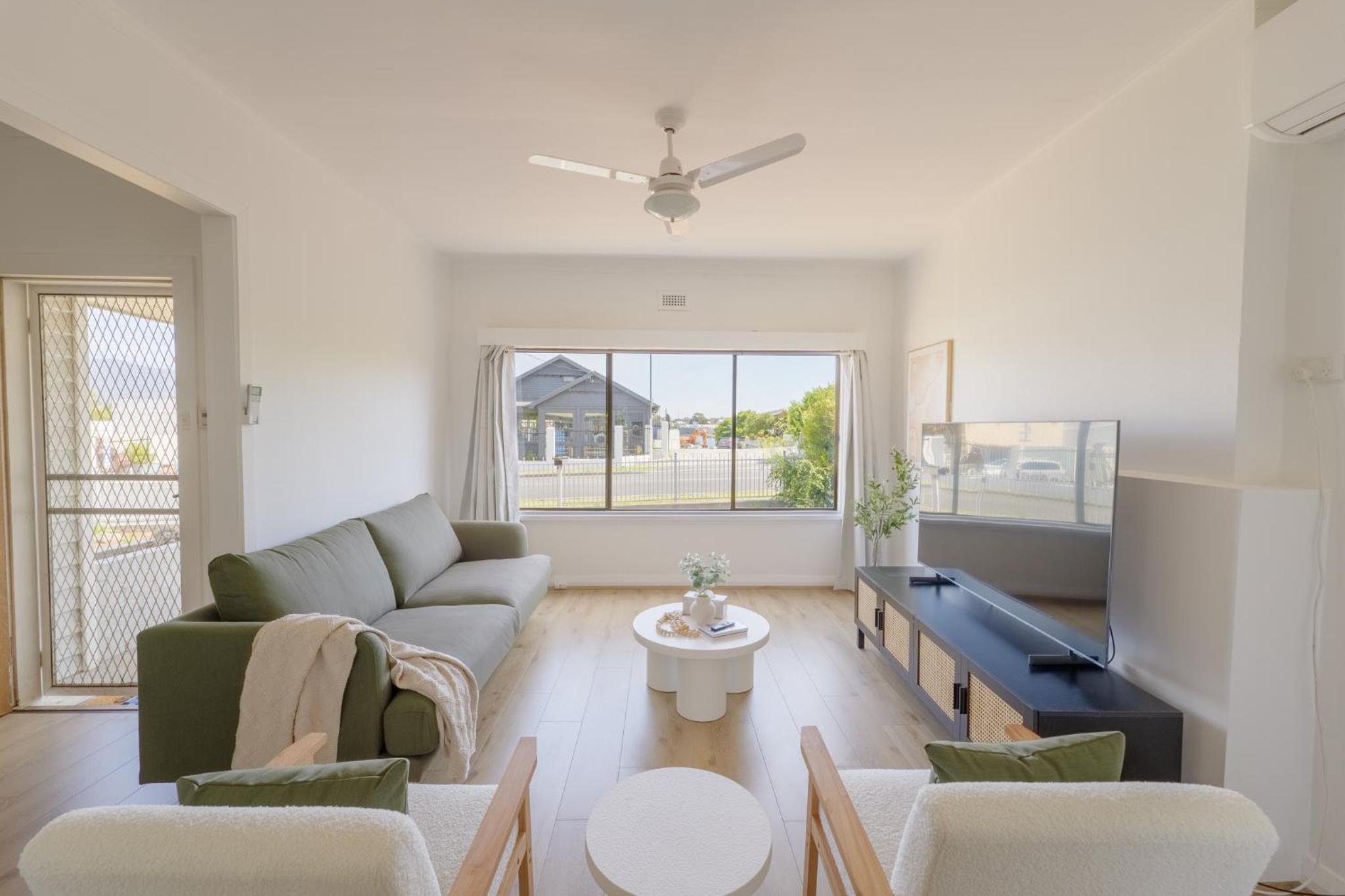 Hobart Riverside Cosy 4BR - 10mins to Hobart CBD