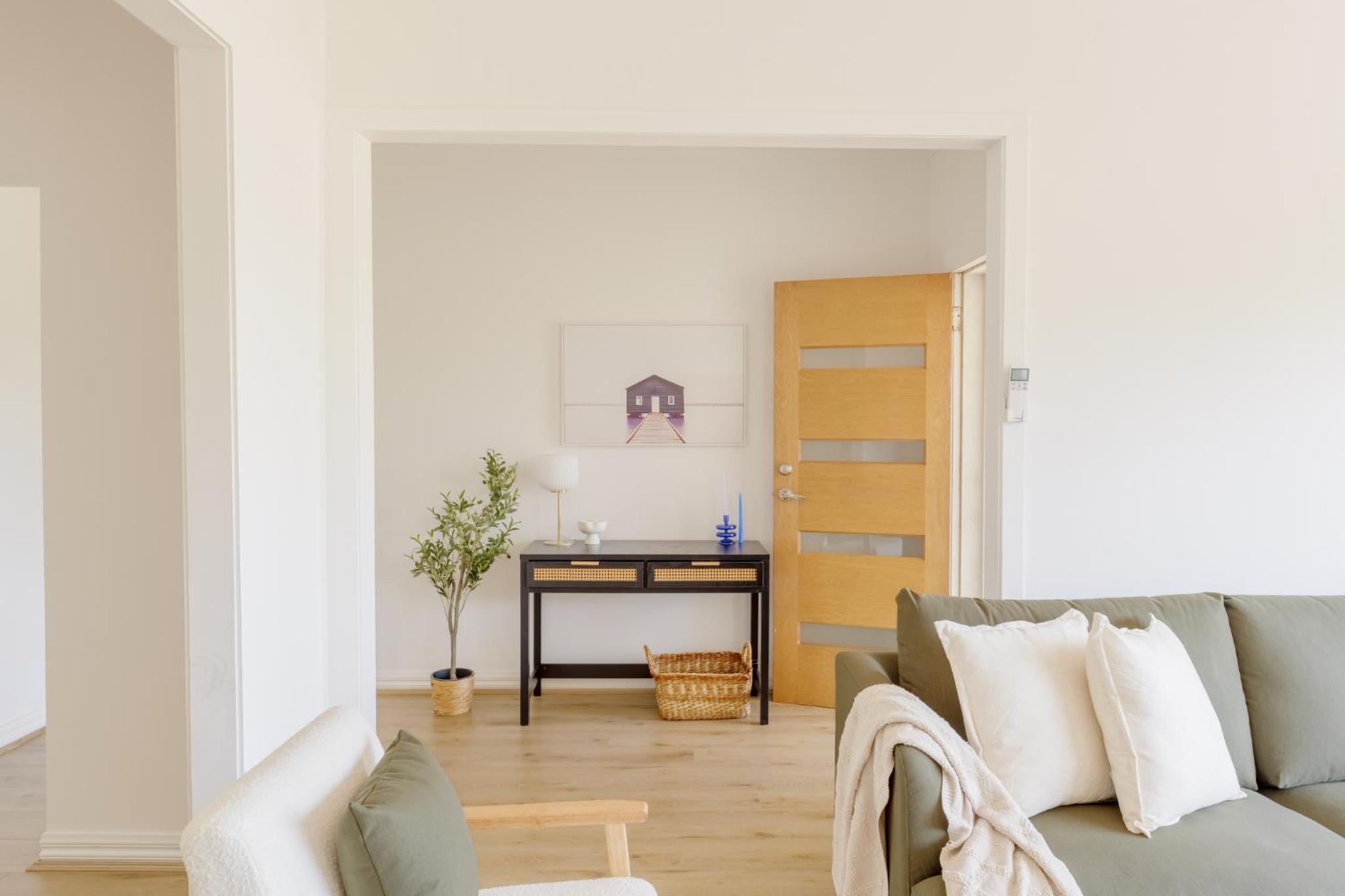 Hobart Riverside Cosy 4BR - 10mins to Hobart CBD