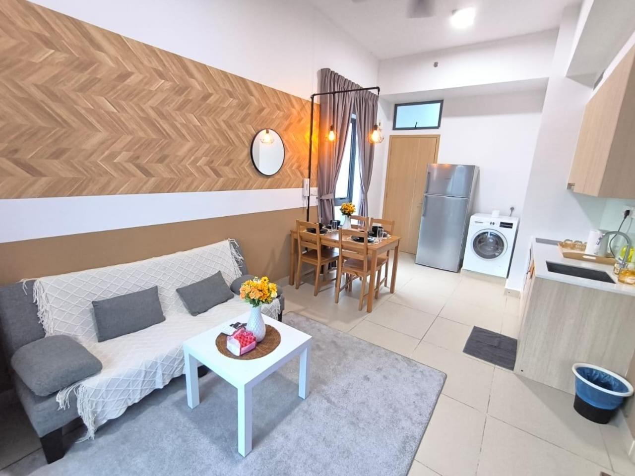 The colony Luxary Sweet home klcc
