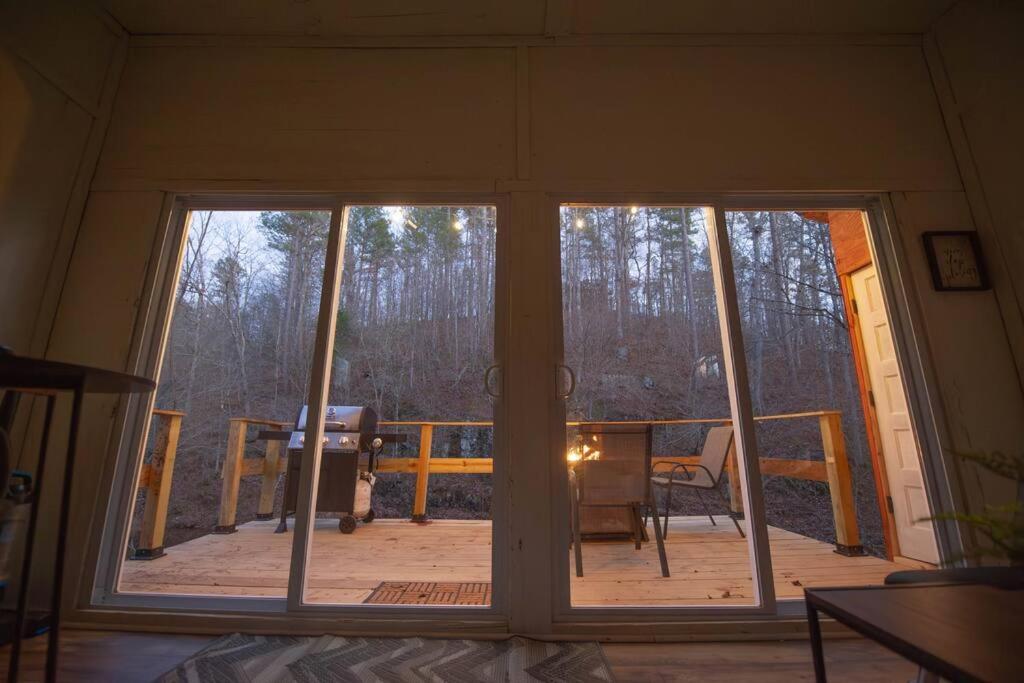 Romantic Wooded Treehouse Oasis