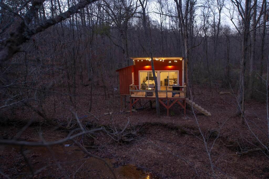 Romantic Wooded Treehouse Oasis