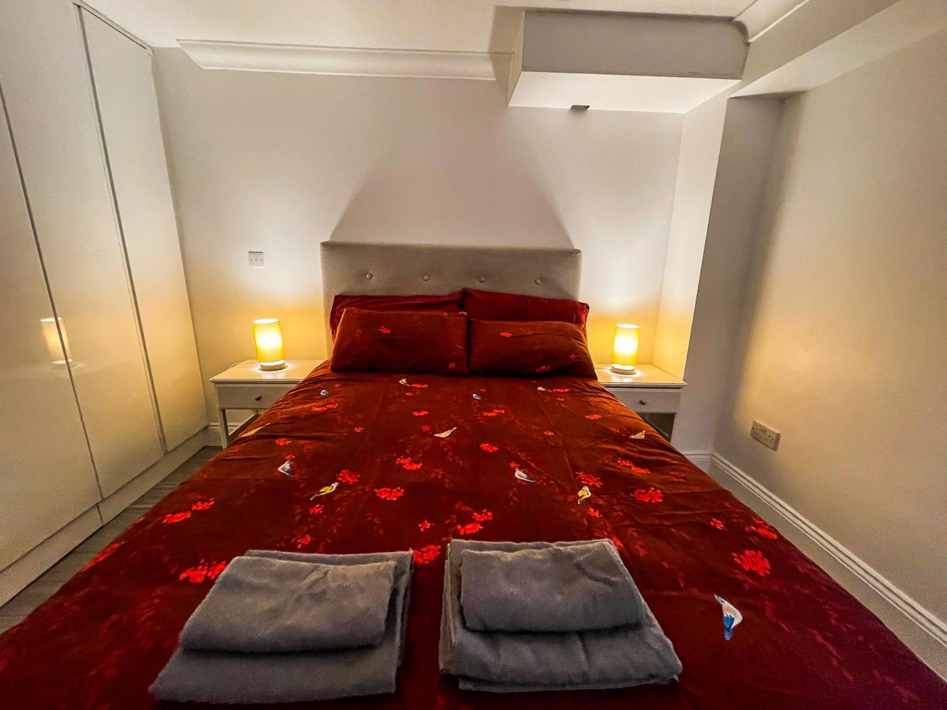 1 Bedroom Flat with whirlpool bath photo 5