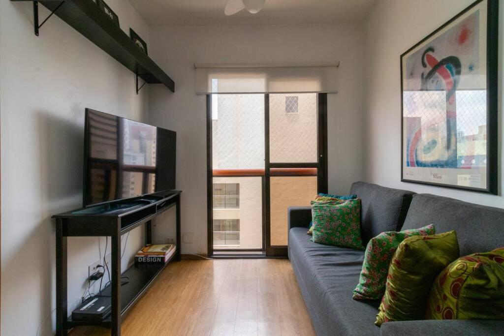 JD0121 I Apartmento proximo Ibirapuera Park and Paulista Av