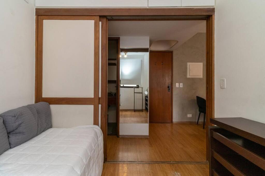 JD0121 I Apartmento proximo Ibirapuera Park and Paulista Av