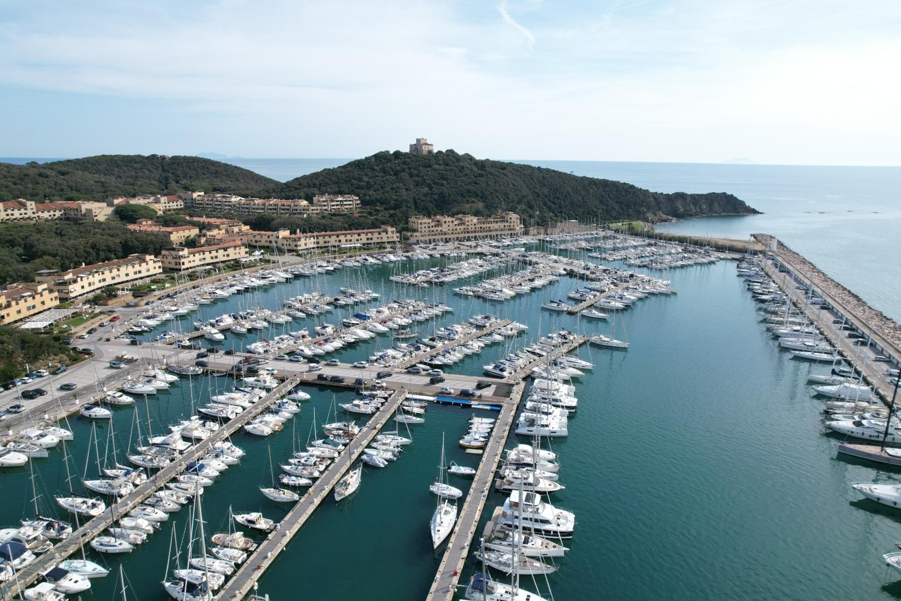 Holiday Homes Marina apartments