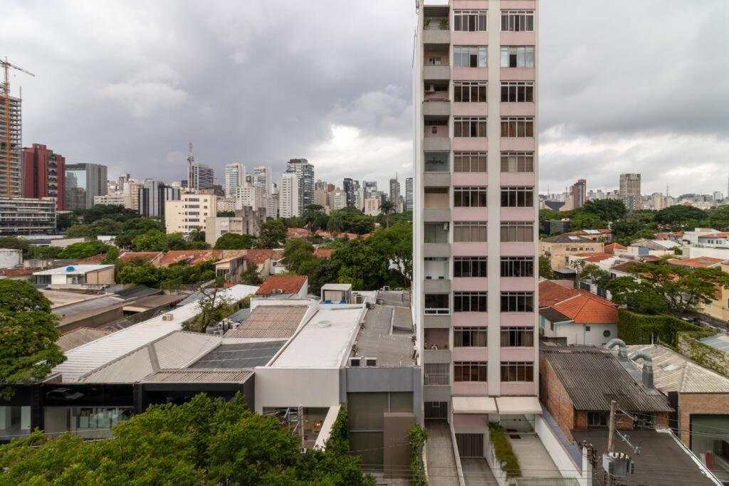 Apto deslumbrante nos jardins (PI0061)