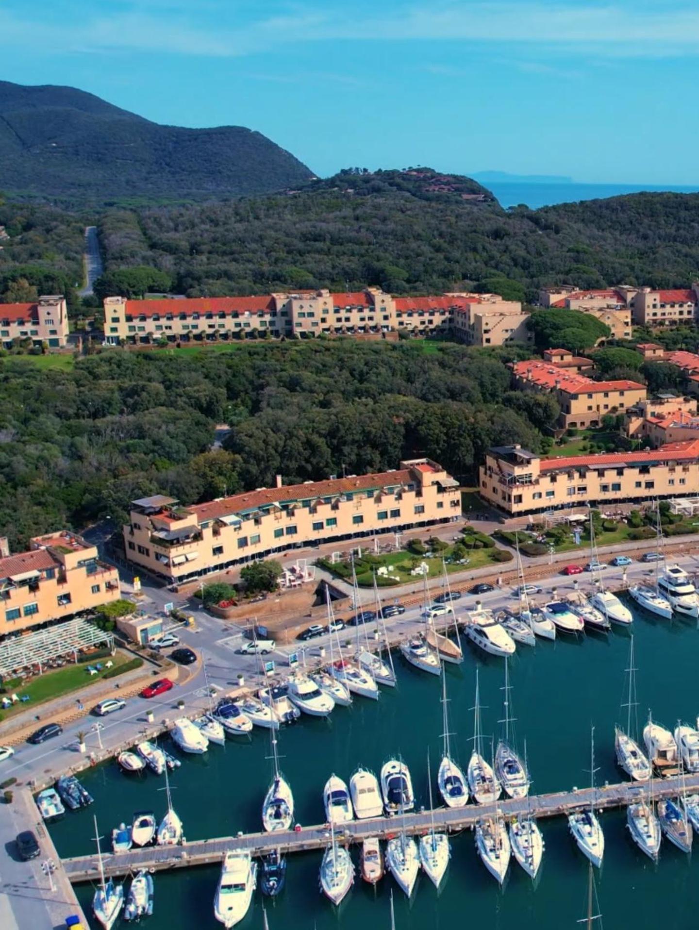 Holiday Homes Marina apartments
