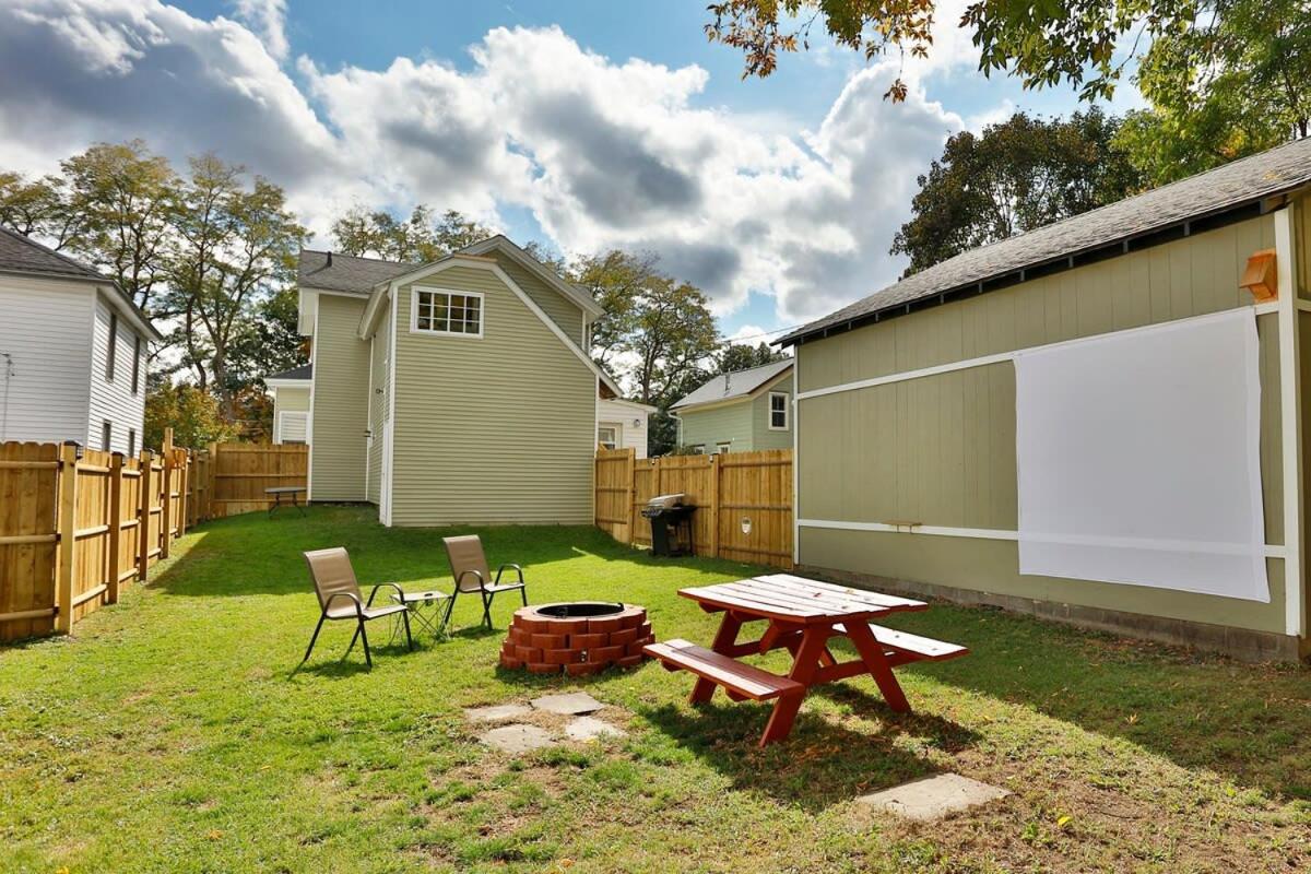 Babe Ruth Apt 2 All Star Baseball Rentals view 2