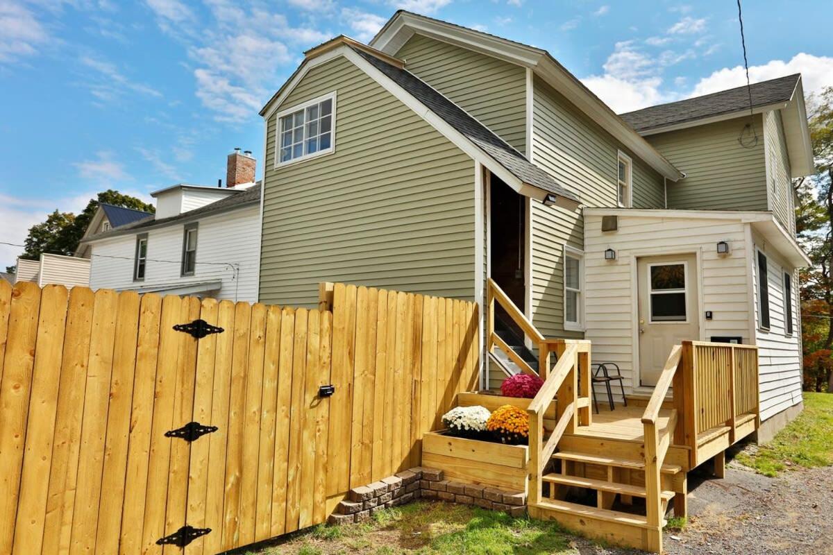 Babe Ruth Apt 2 All Star Baseball Rentals view 3