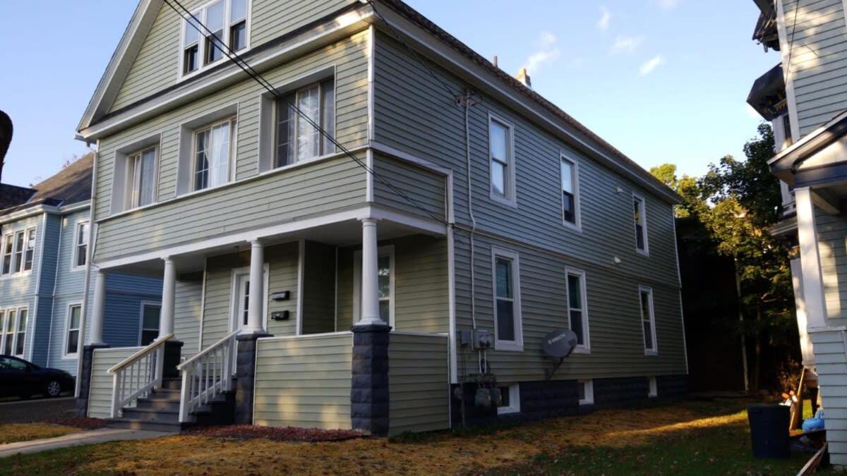 Shortstop Apt 1 All Star Baseball Rentals view 3
