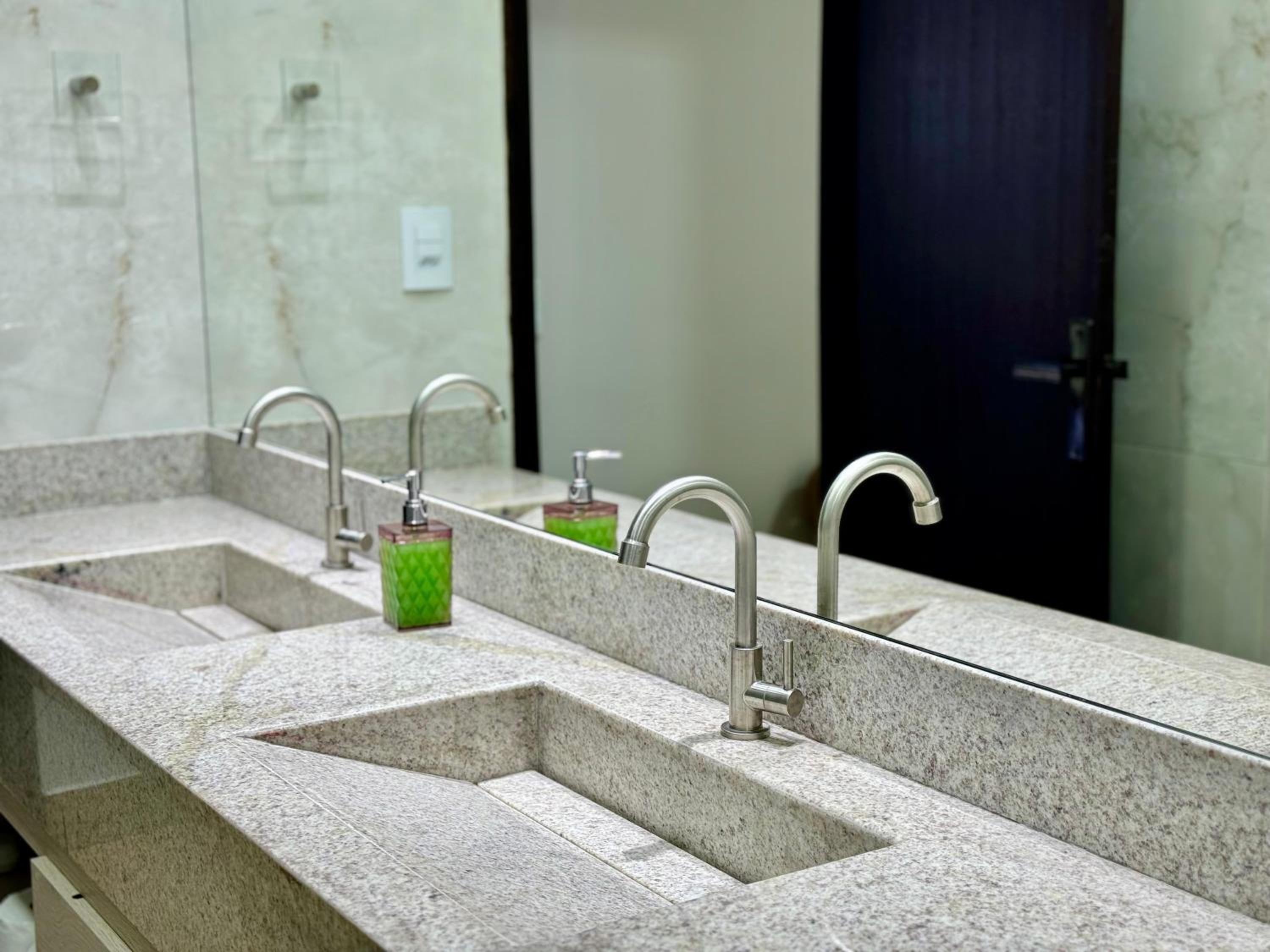 Apartamentos a 200m do centro - Hospedaria Villa da Pedra