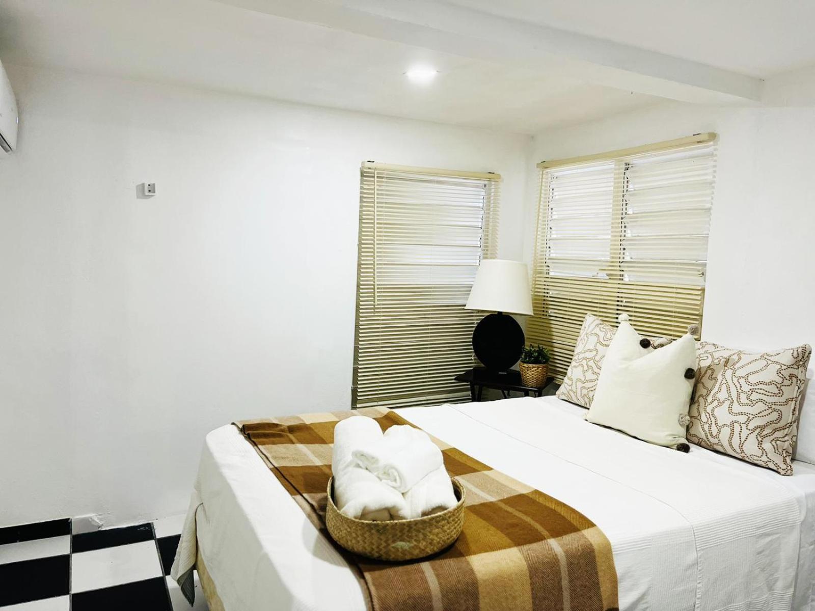 Janer House at San Juan - Property Image 17