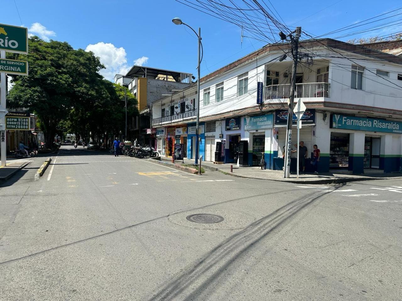 LAS CAMELIAS APARTAHOTEL - La Virginia Risaralda