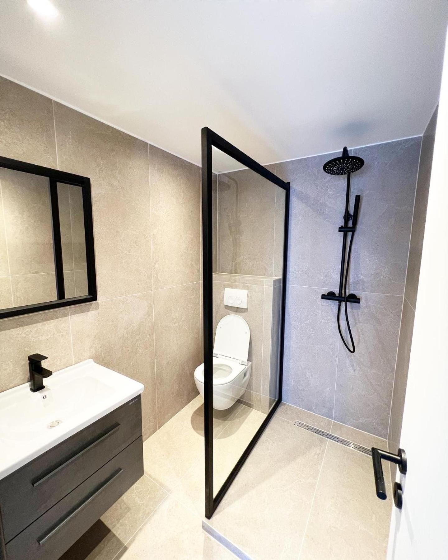 Mayfair Suites