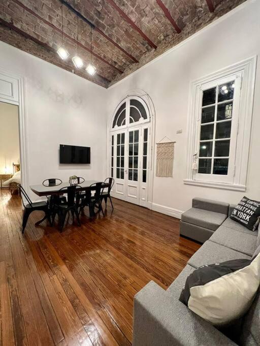 Casona Colonial cerca de Palermo 10 PAX Parrilla