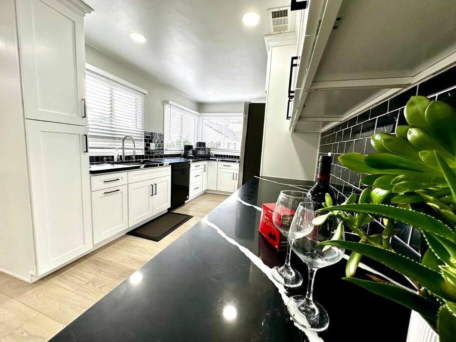 Mins To Pasadena Charm Rose Bowl - Property Image 15