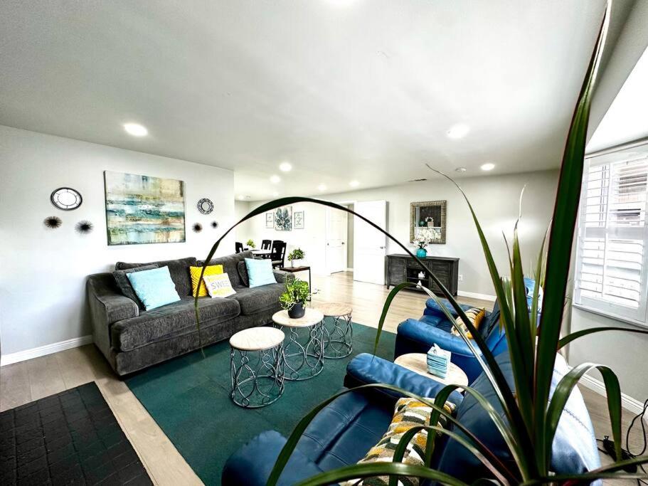 Mins To Pasadena Charm Rose Bowl - Property Image 4