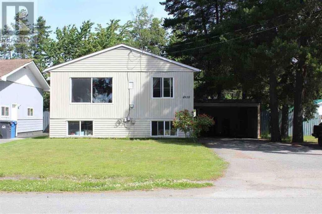 Cozy Modern Haven - Image 1