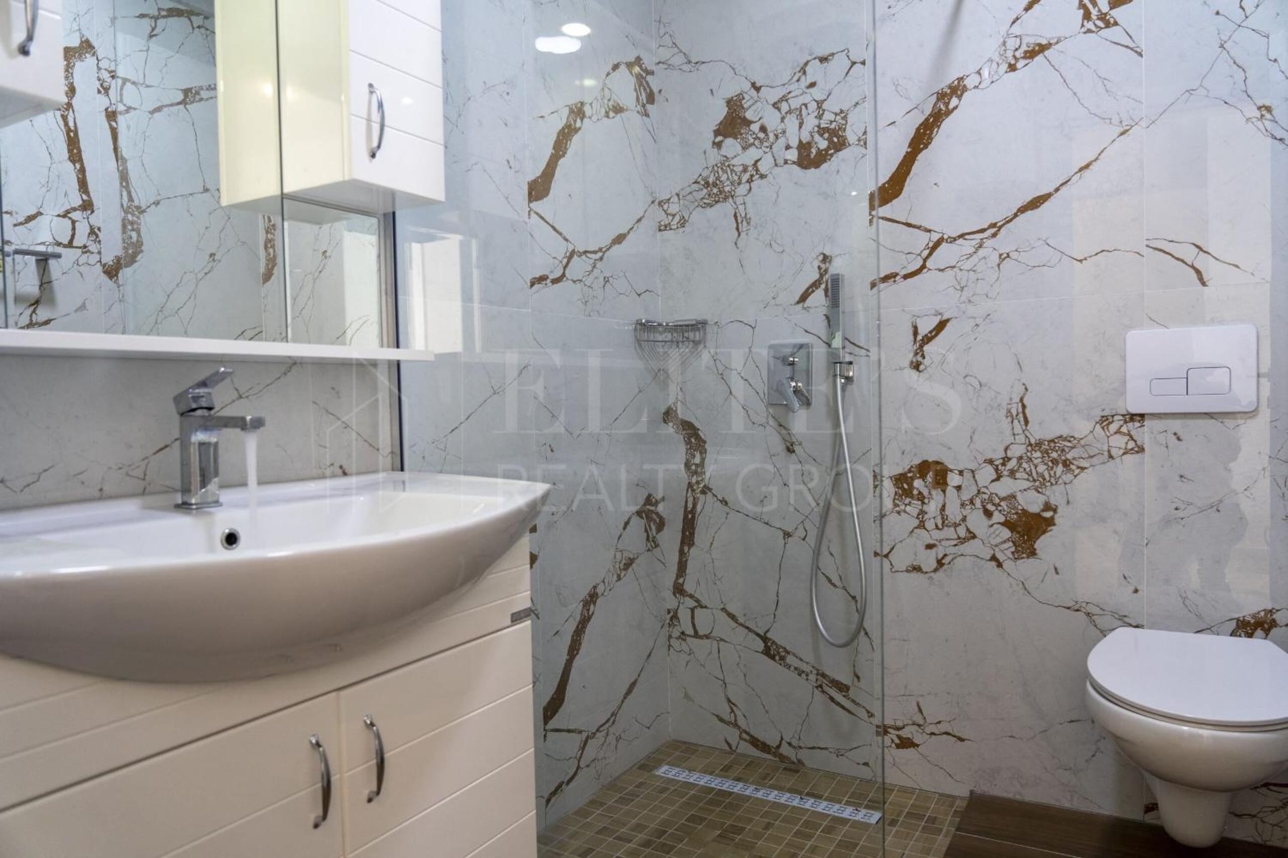 Beachfront Apartments- Horizon Residence