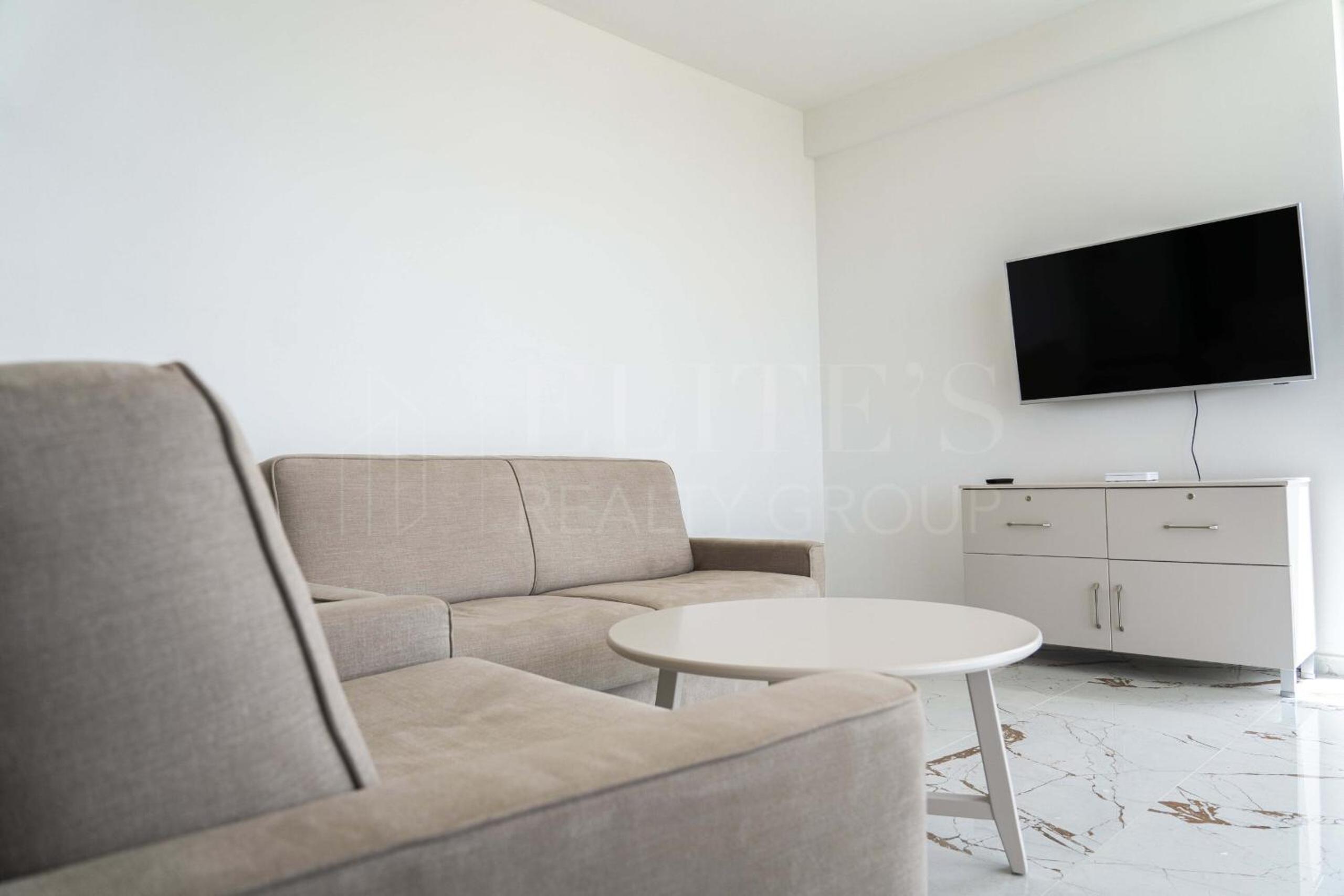 Beachfront Apartments- Horizon Residence