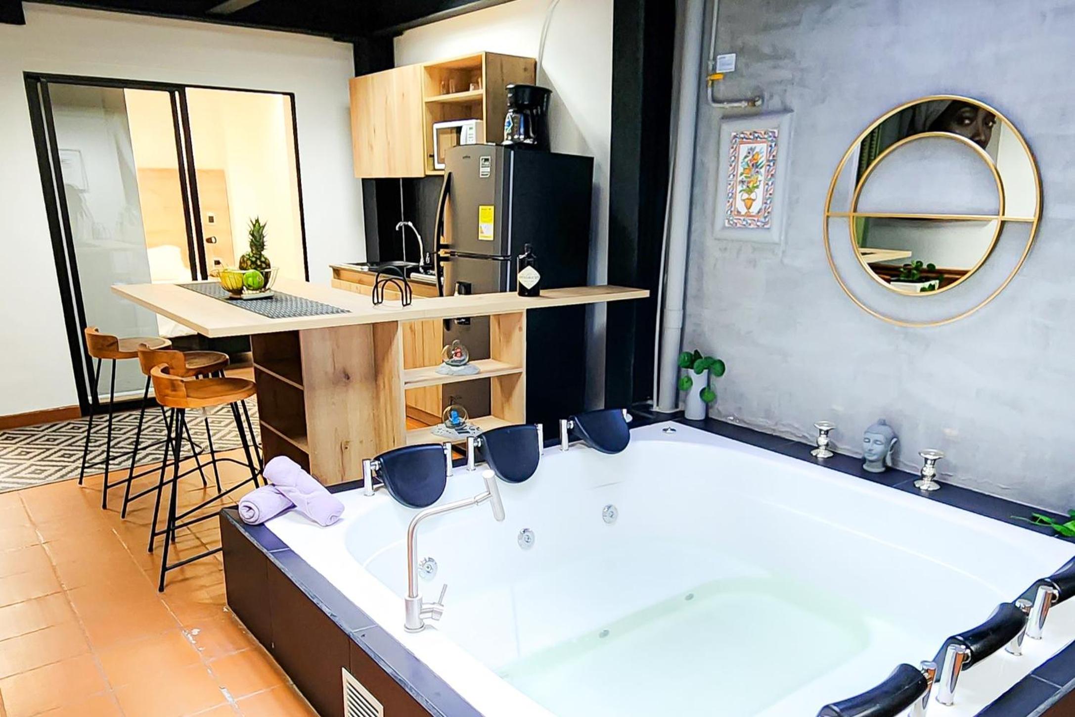 Manila House With Jacuzzi