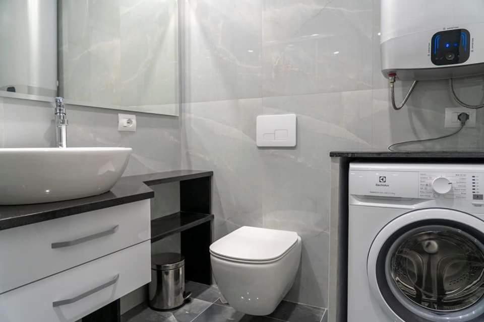 Beachfront Apartments- Horizon Residence