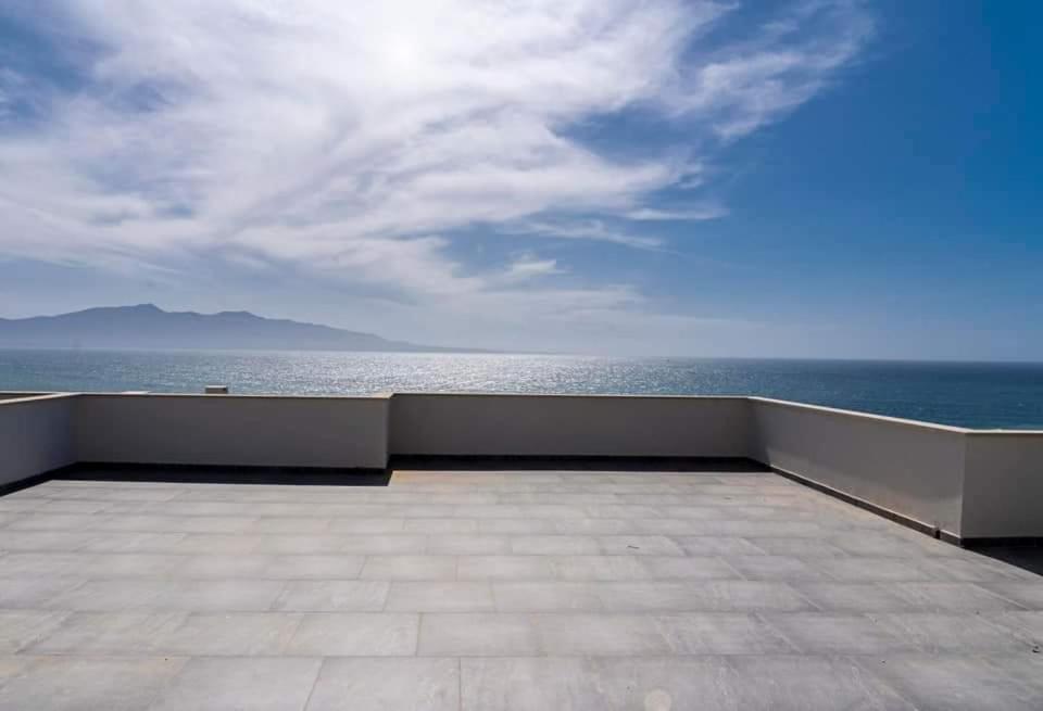 Beachfront Apartments- Horizon Residence