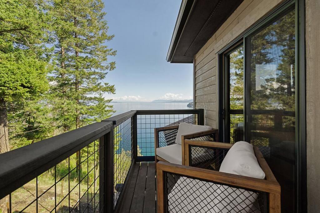 Modern Mountain Lake House