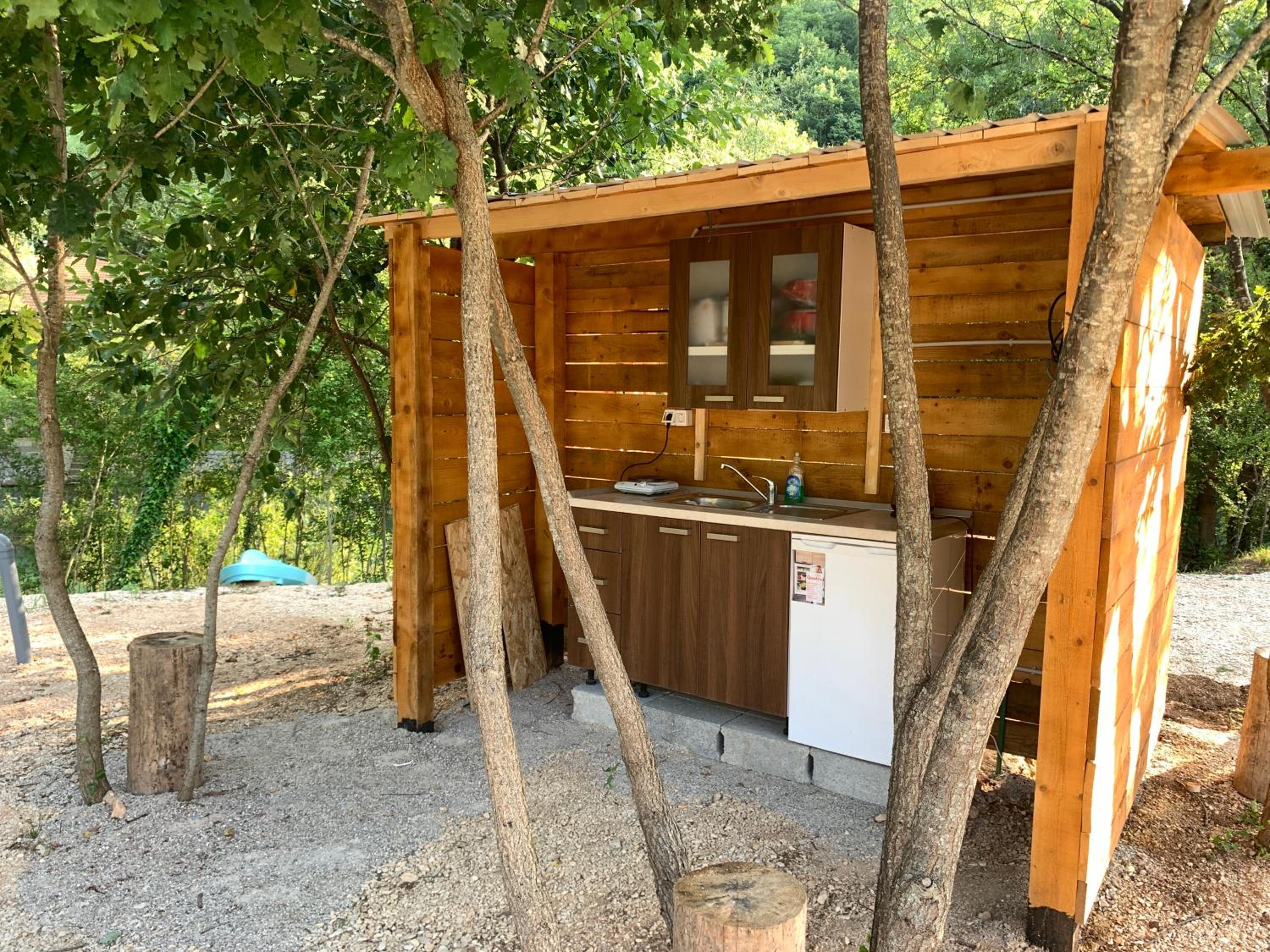 Delightful Treehouse w private beach