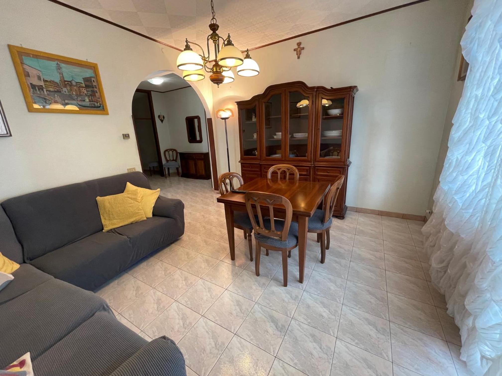 Big Apartment with 3 rooms view 2