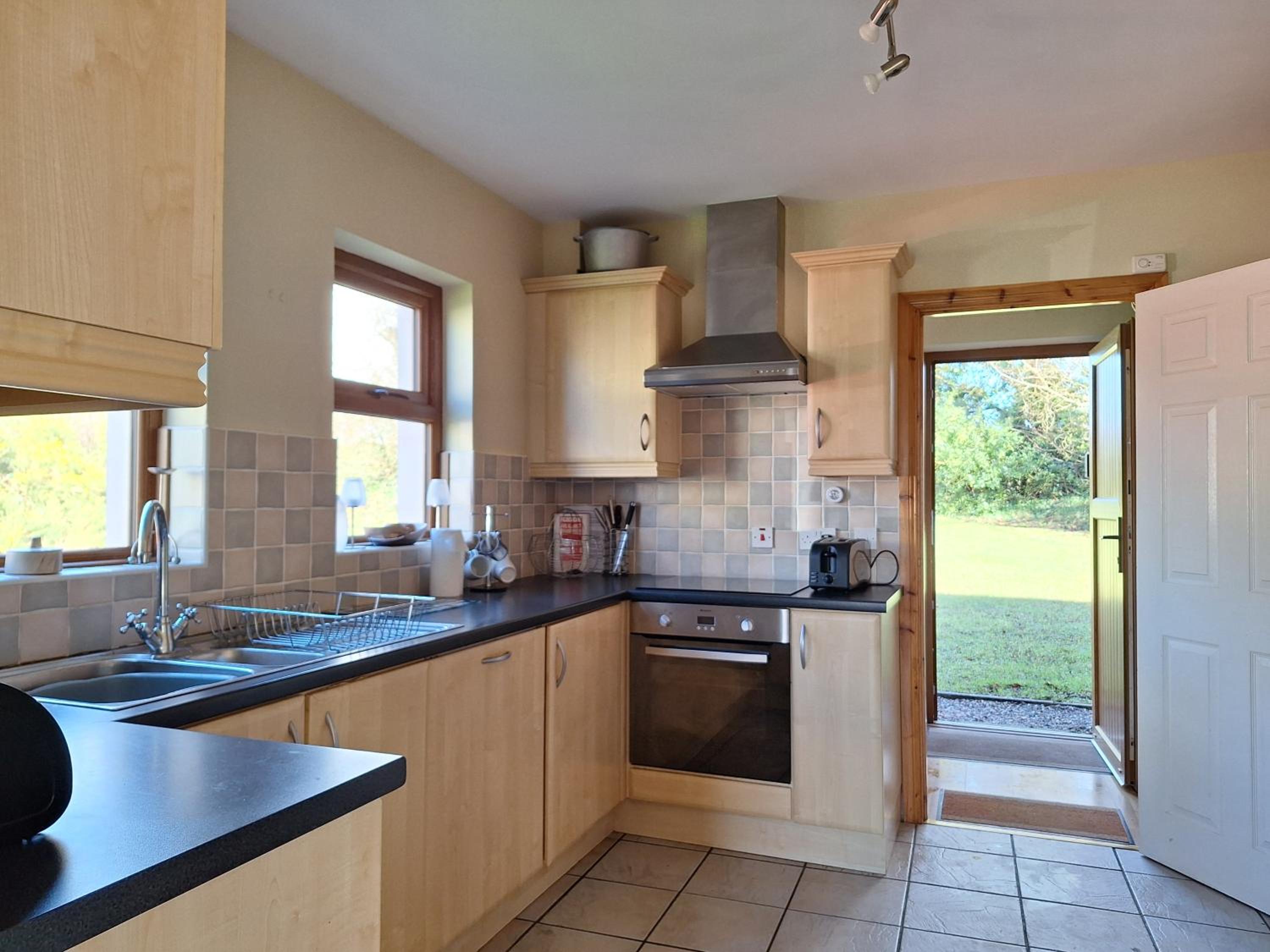 Beautiful Lakeside Holiday Home (6 Portinode Cottages) view 2