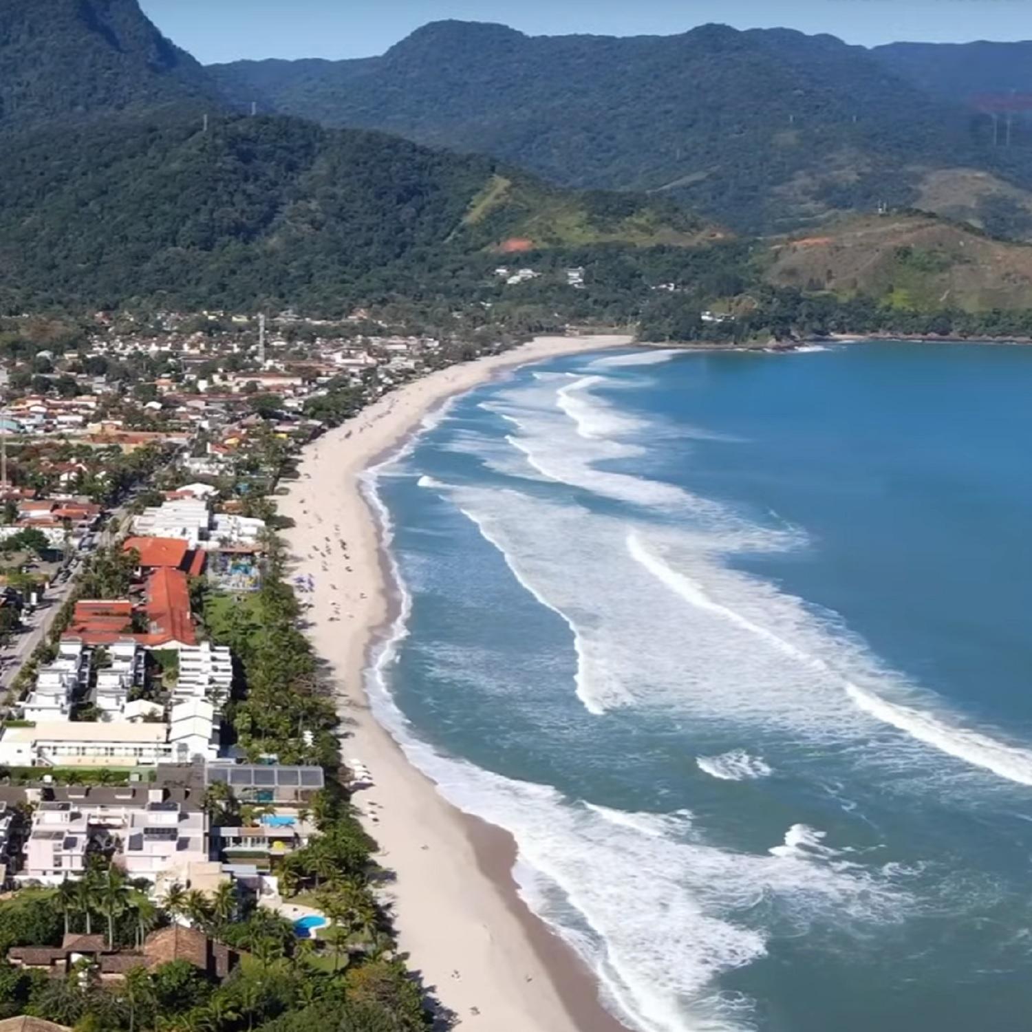 Casa a uma quadra da praia Maresias