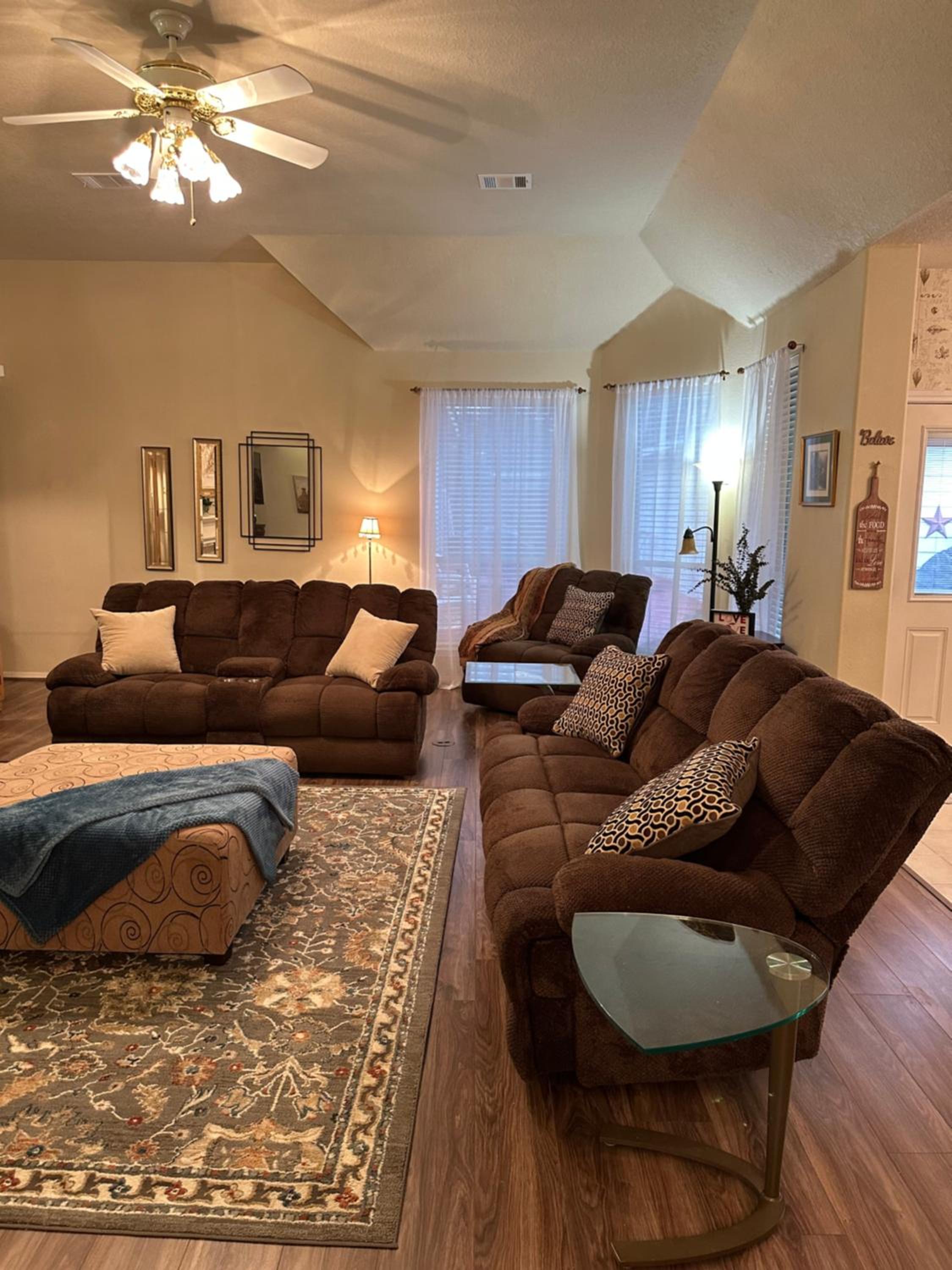 Unwind and Relax 4 Bedroom Stay - Property Image 73