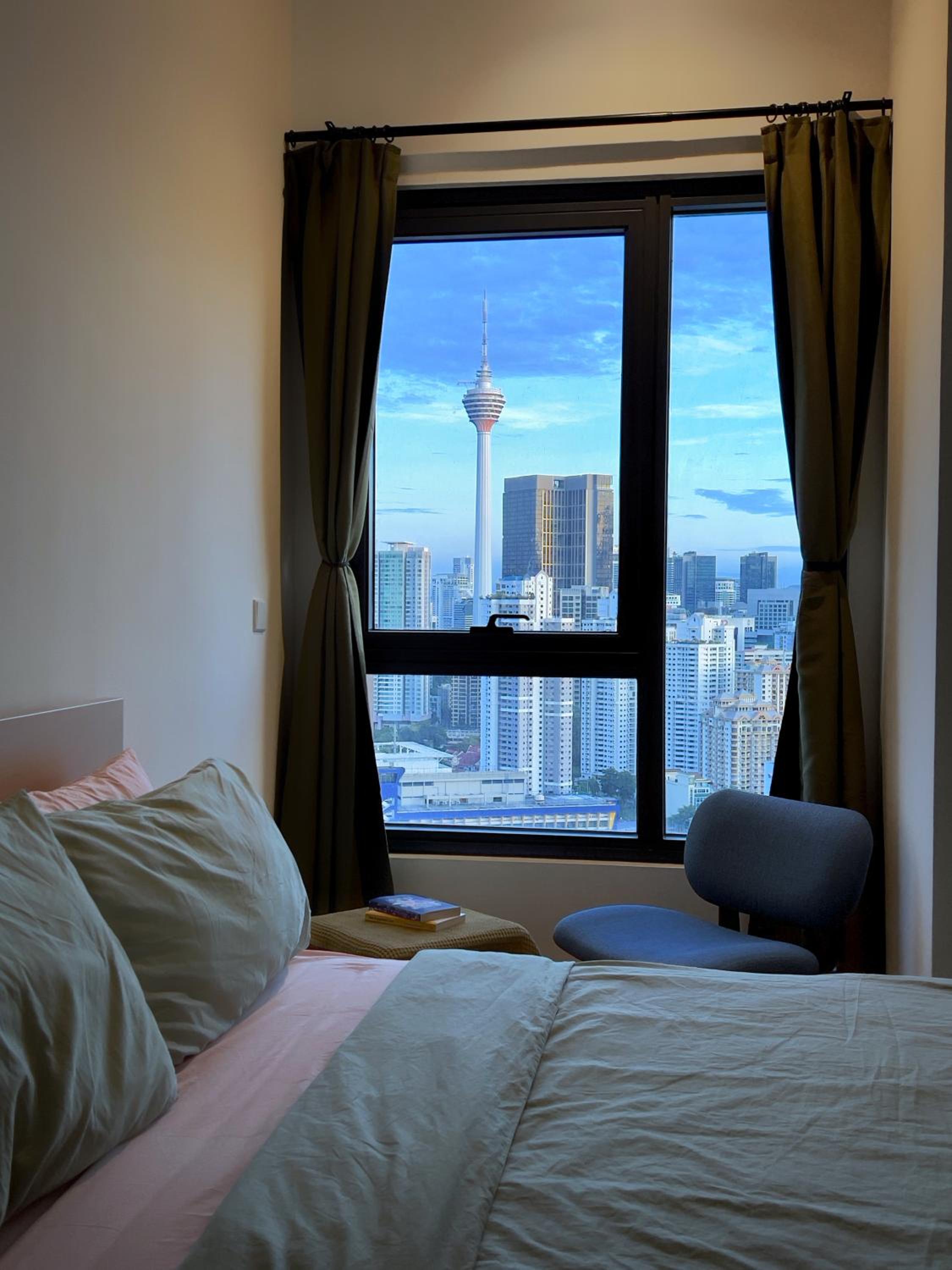 Rooms with KLCC and KL Tower view by Yee