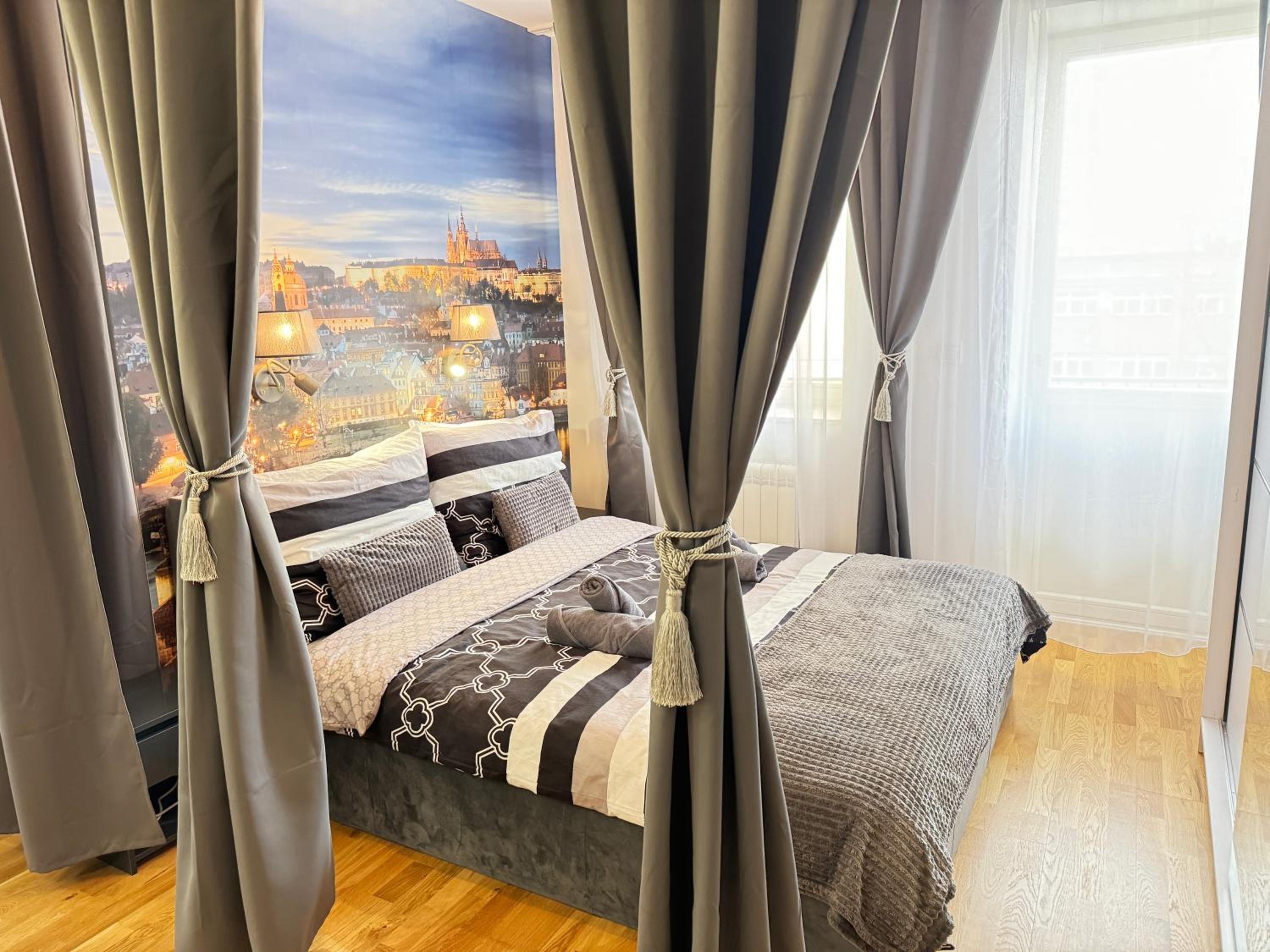 New modern-style apartment with balcony in the Prague 2