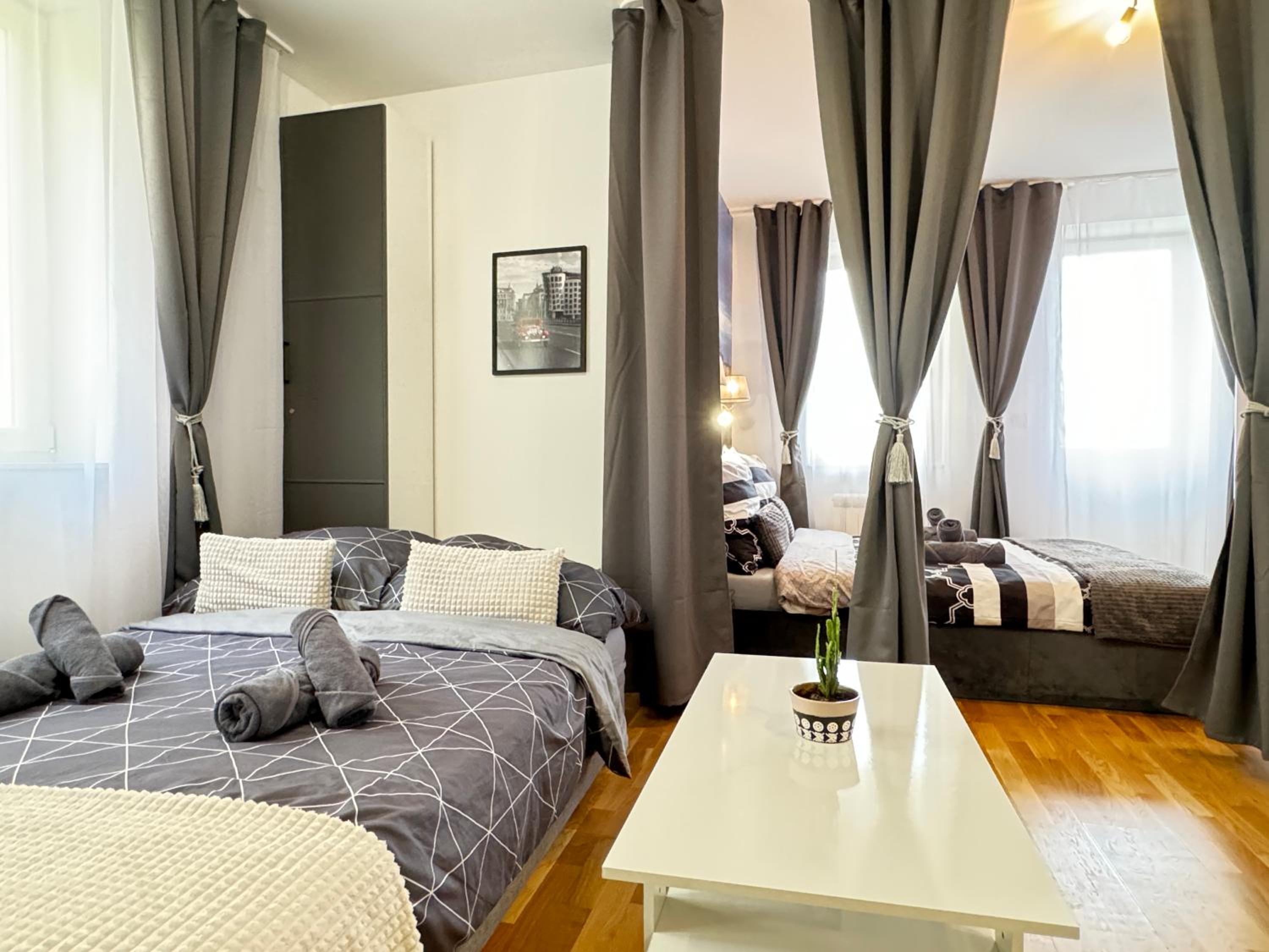 New modern-style apartment with balcony in the Prague 2