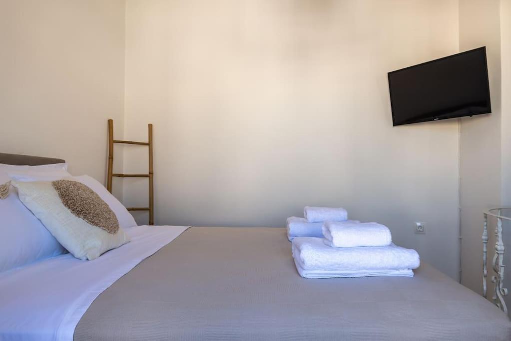 T Apartment Tinos 1 view 3